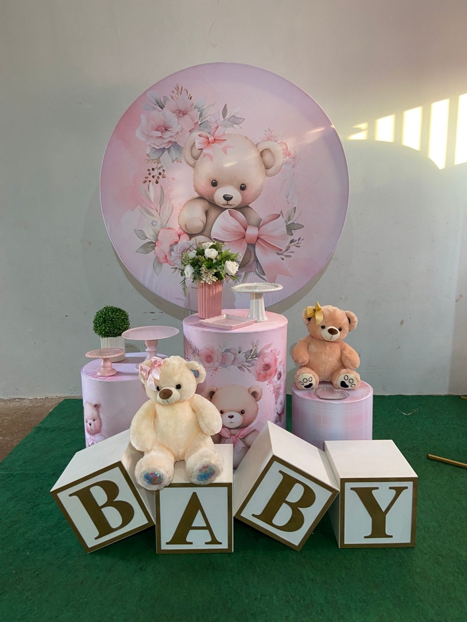 Kit Chá Bebê Ursinha Rosa Painel Redondo C/ Cubos - Ágata pegue monte e decore 