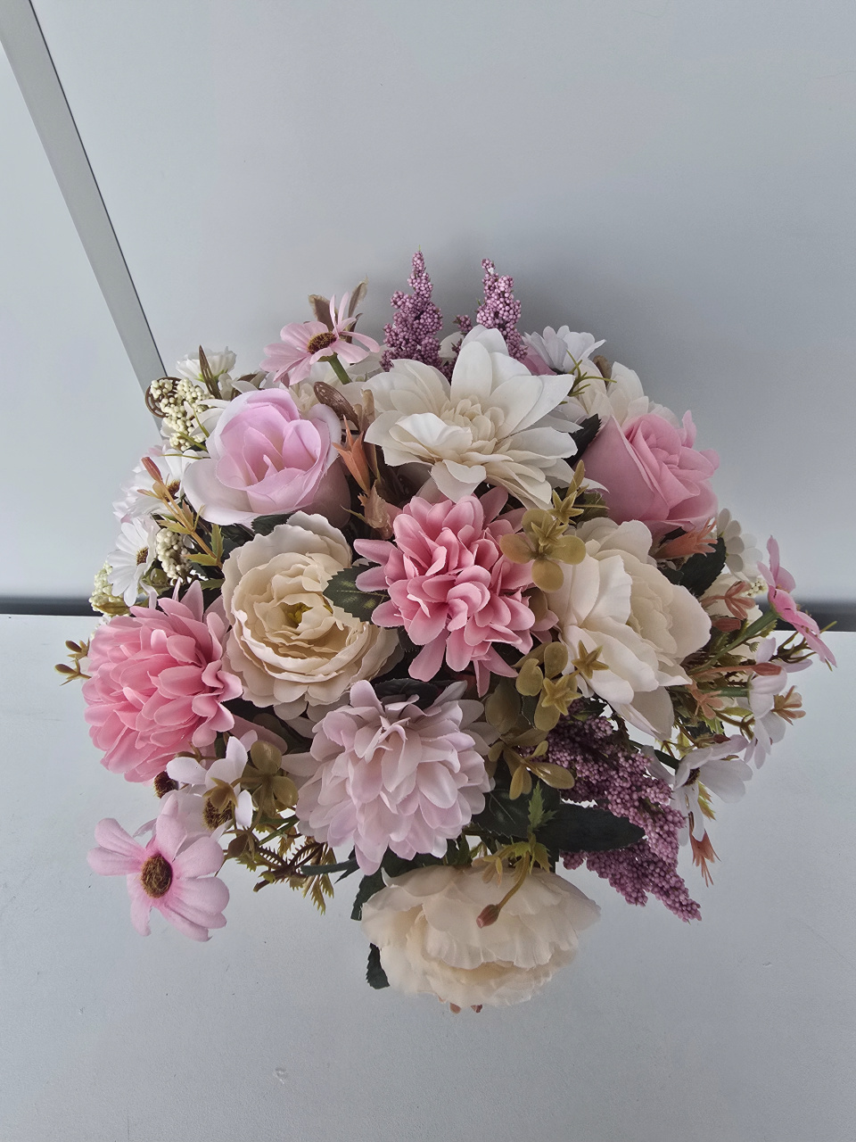 Arranjo Rosa,Bege - Flor de Minas Artes Artesanais ltda