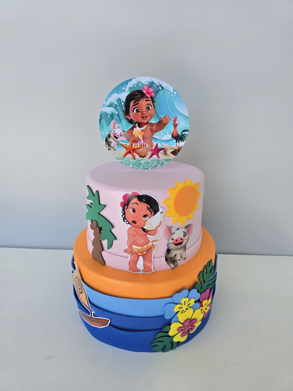 Bolo Fake 2 Andares Moana - Flor de Minas Artes Artesanais ltda