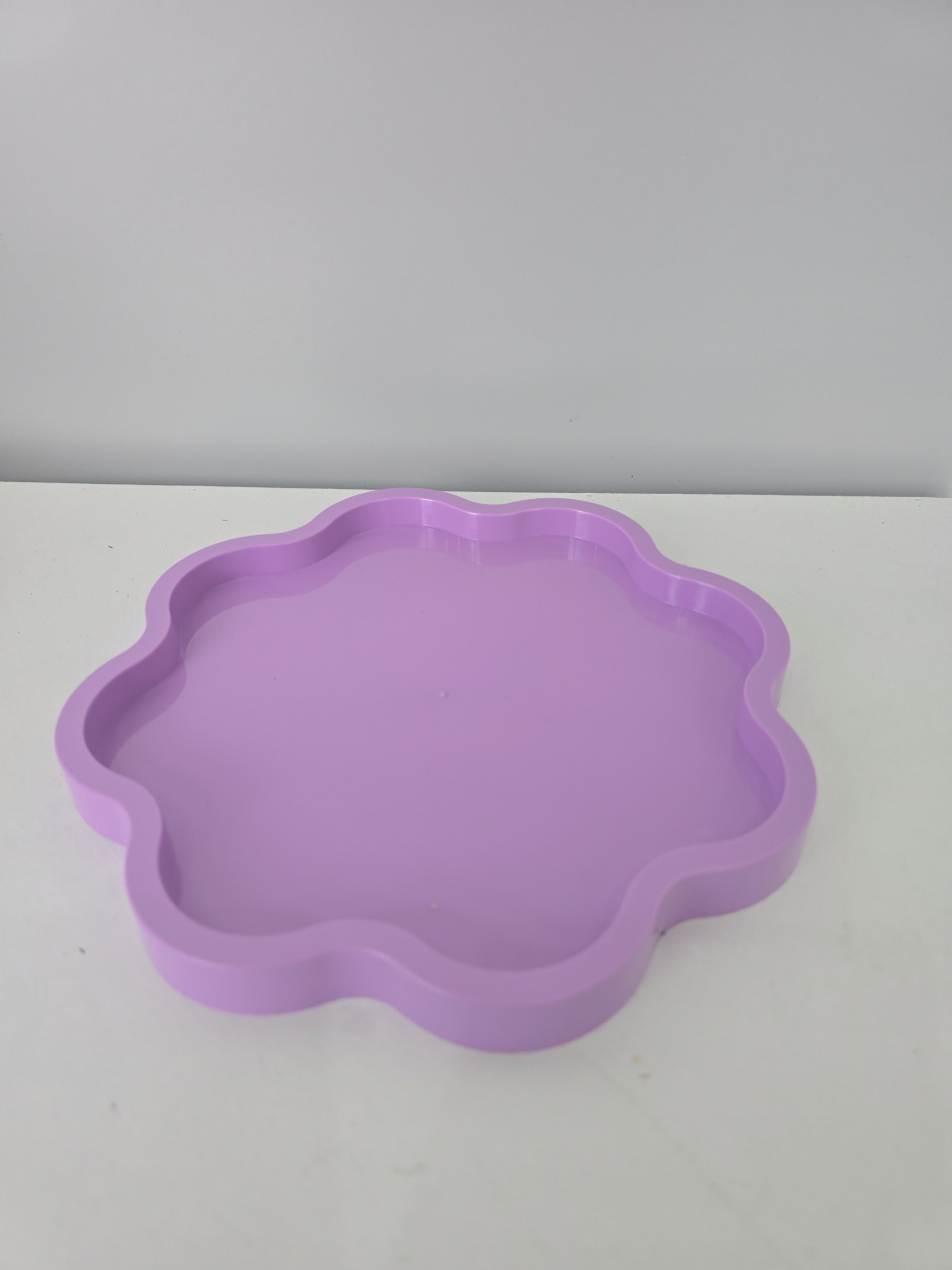 Bandeja Ondulada Lilás 16 Cm - Flor de Minas Artes Artesanais ltda