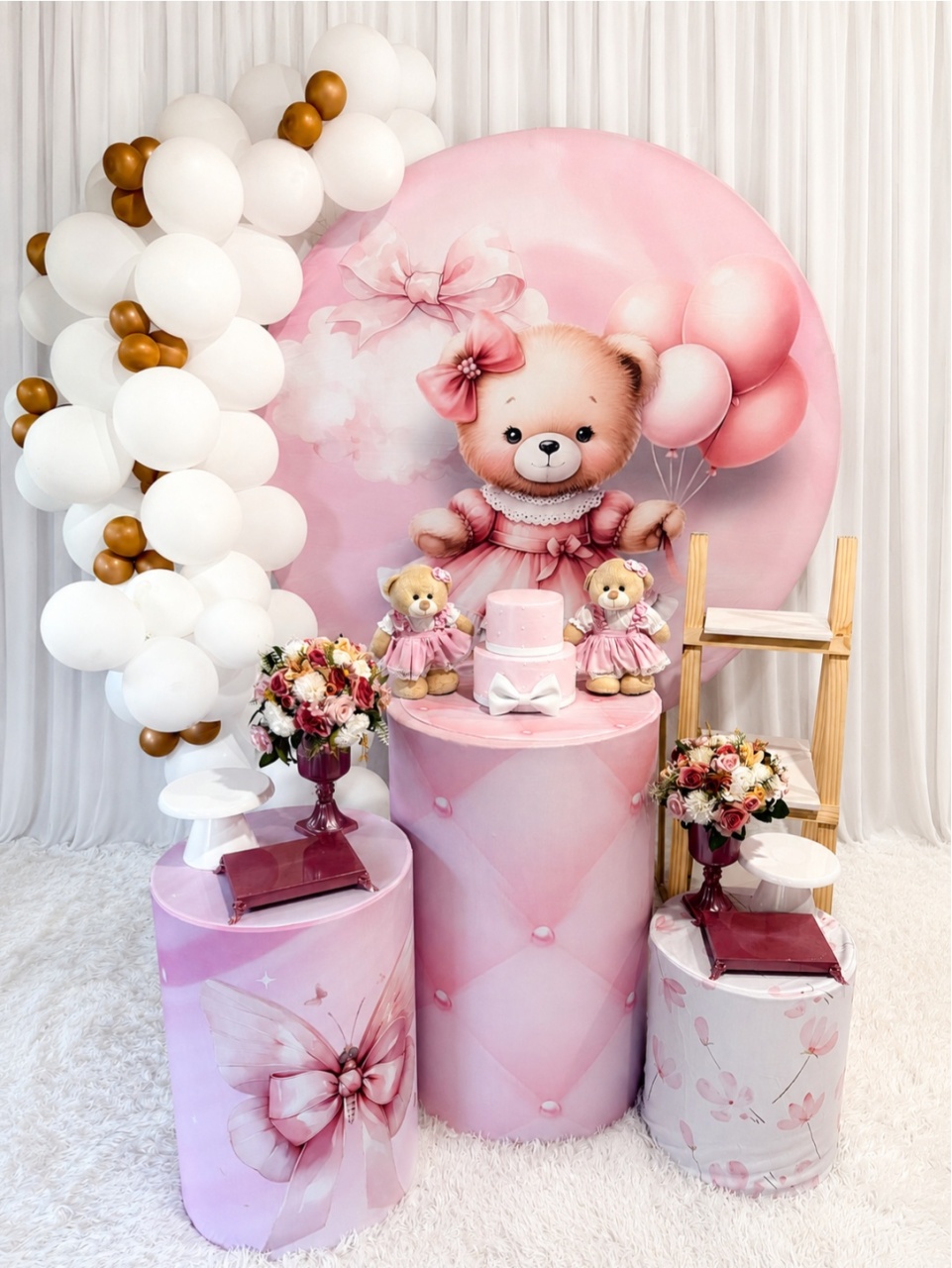 Ursinha Com Balões 🧸 - DecoraCare