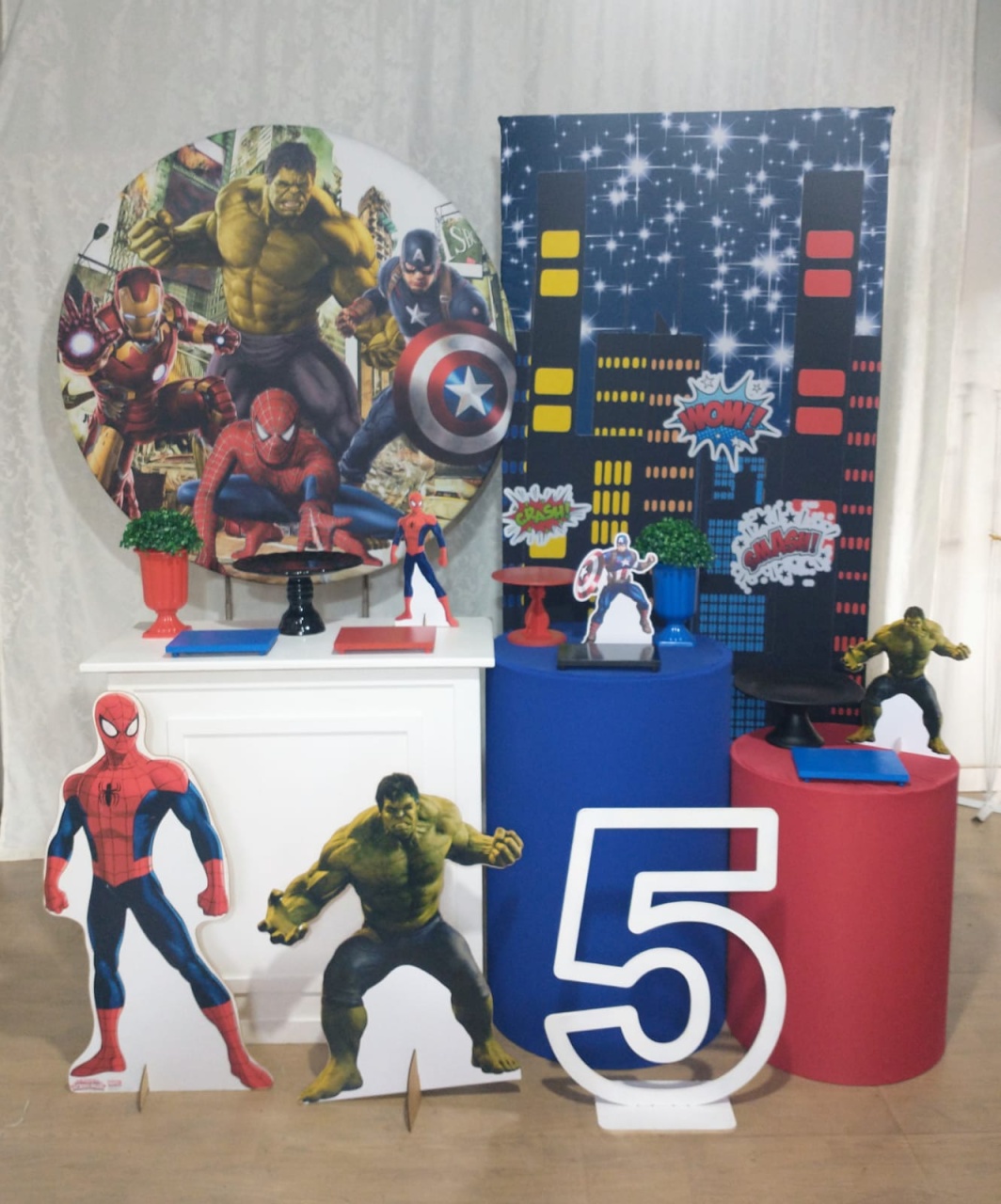 Vingadores - 2 Painéis E Quarteto de Mesas- Numero da Idade - Crie e Personalize Pegue e Monte