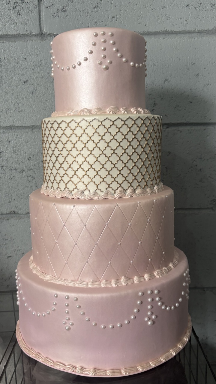 Bolo Fake 15 Anos - Toque Mágico Decoração e pegue e monte