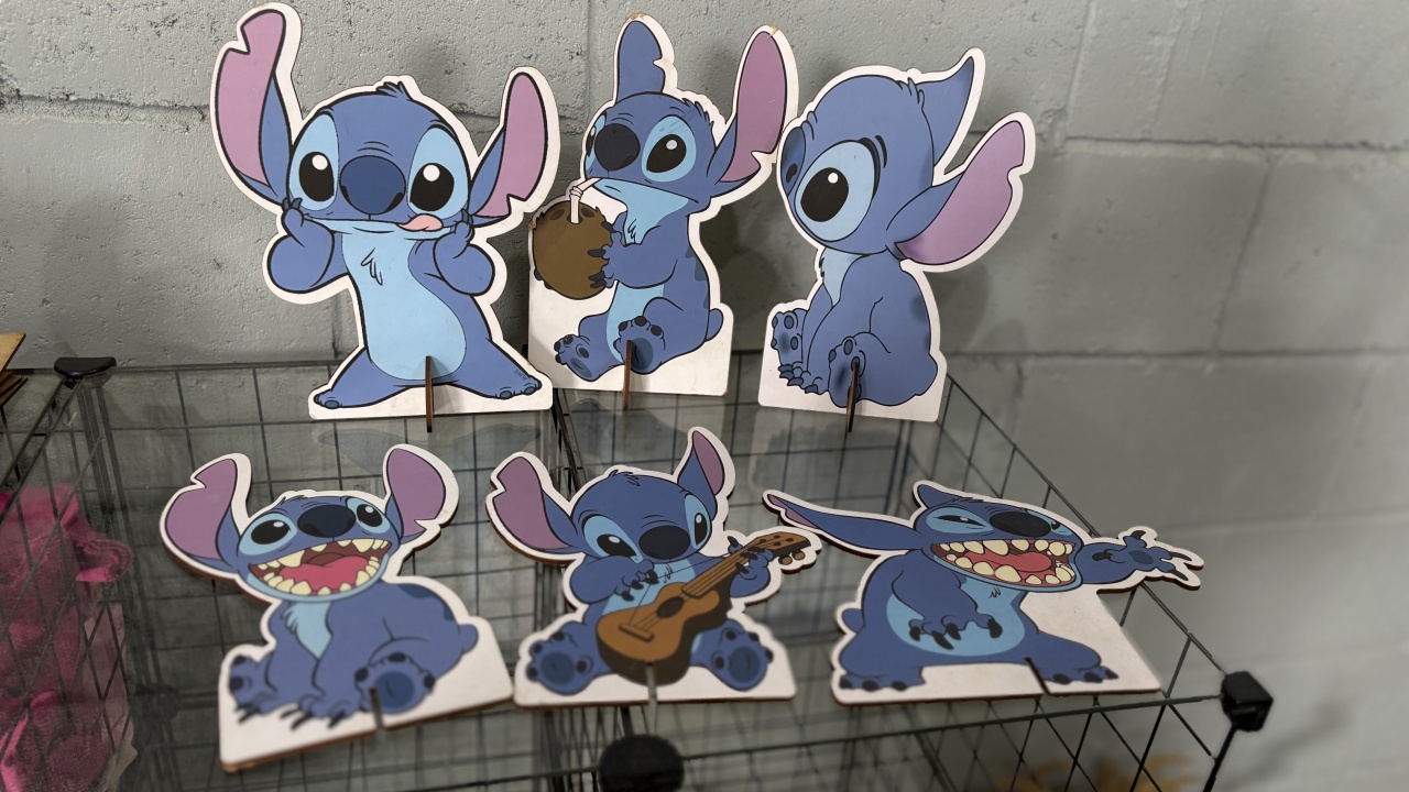 Kit Display Pequeno Stitch - Toque Mágico Decoração e pegue e monte