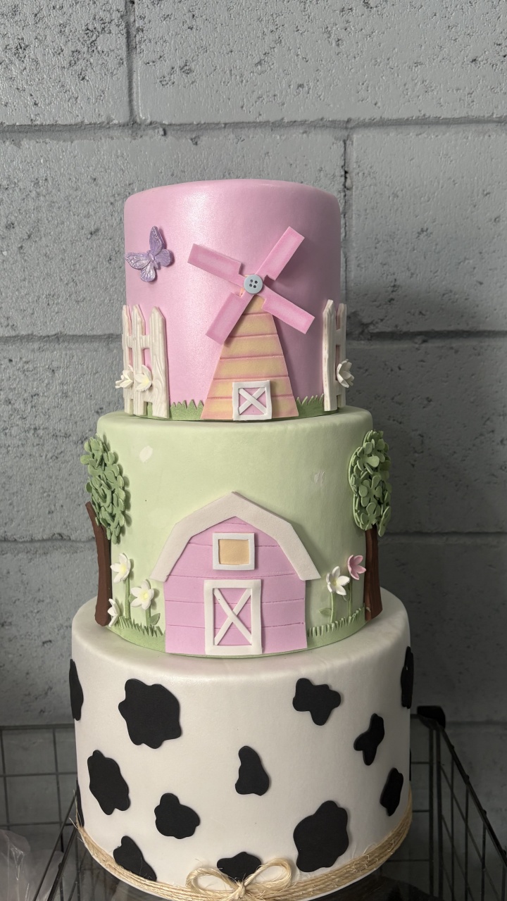 Bolo Fake Fazendinha Menina - Toque Mágico Decoração e pegue e monte