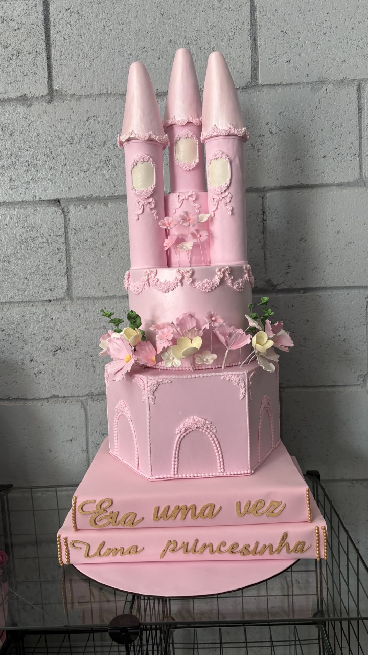 Bolo Fake Princesas - Toque Mágico Decoração e pegue e monte