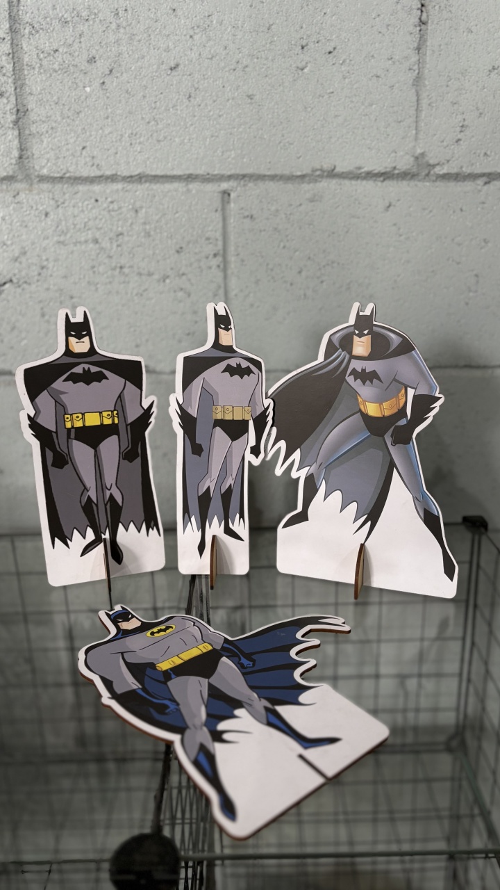 Kit Display Pequeno Batman - Toque Mágico Decoração e pegue e monte