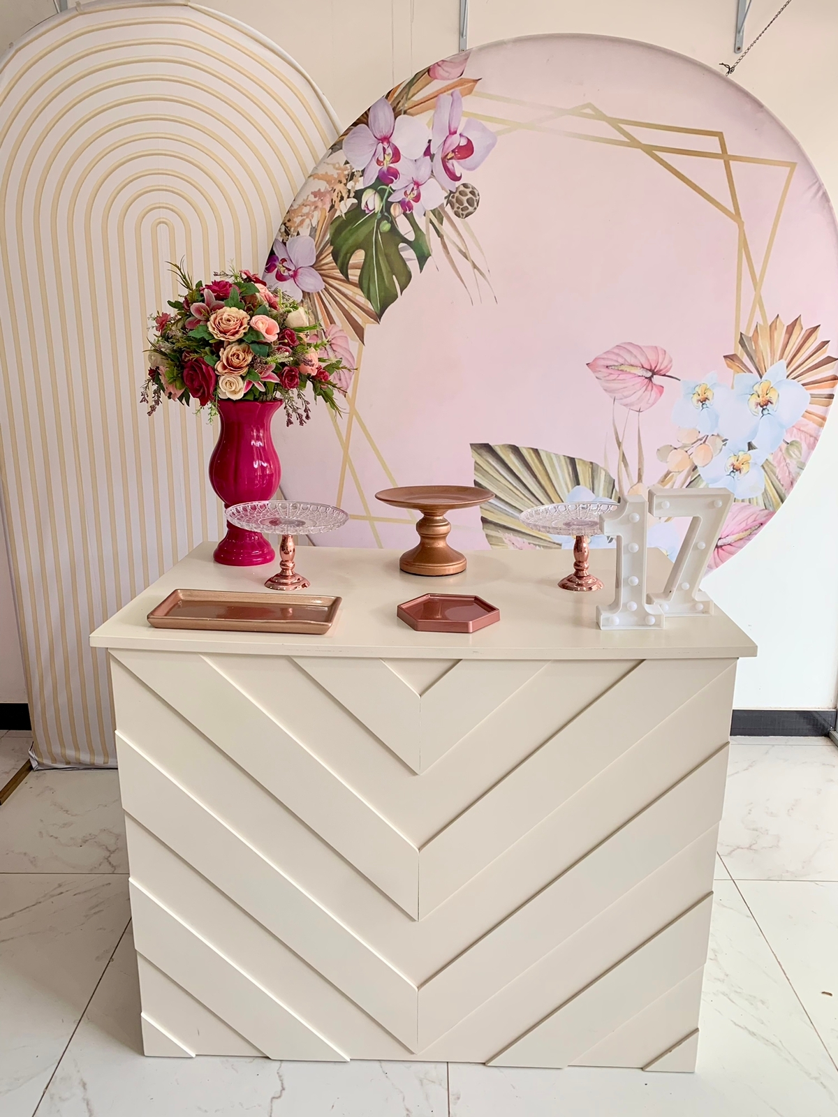Floral Rosa - Boutique festa locações 