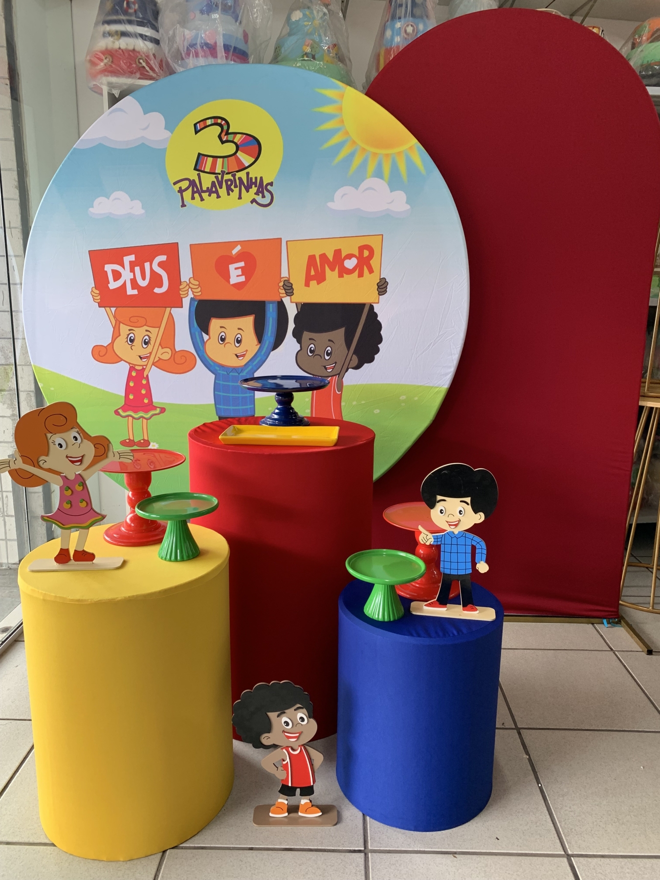Três Palavrinhas - Boutique festa locações 