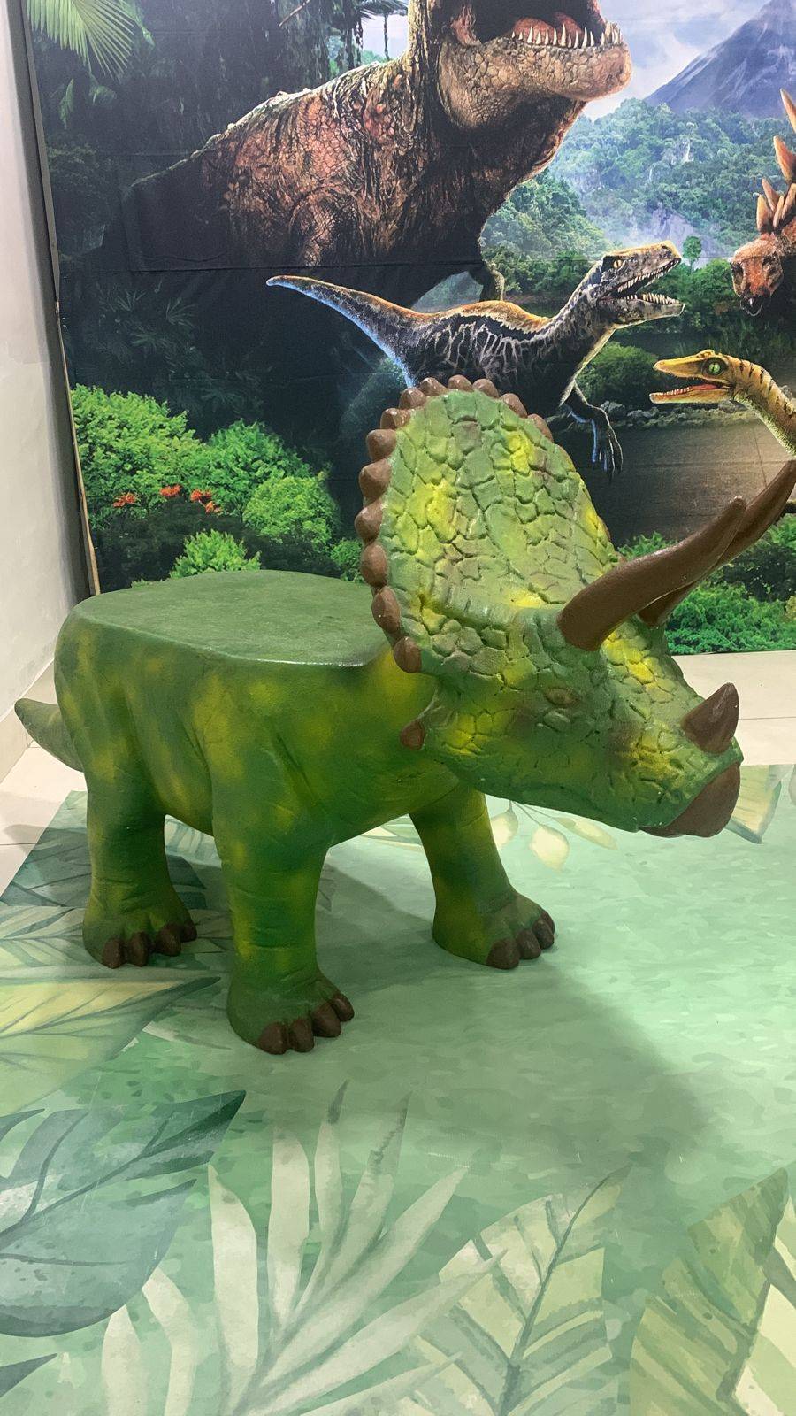 Dinossauro Mesa Fibra - Boutique festa locações 