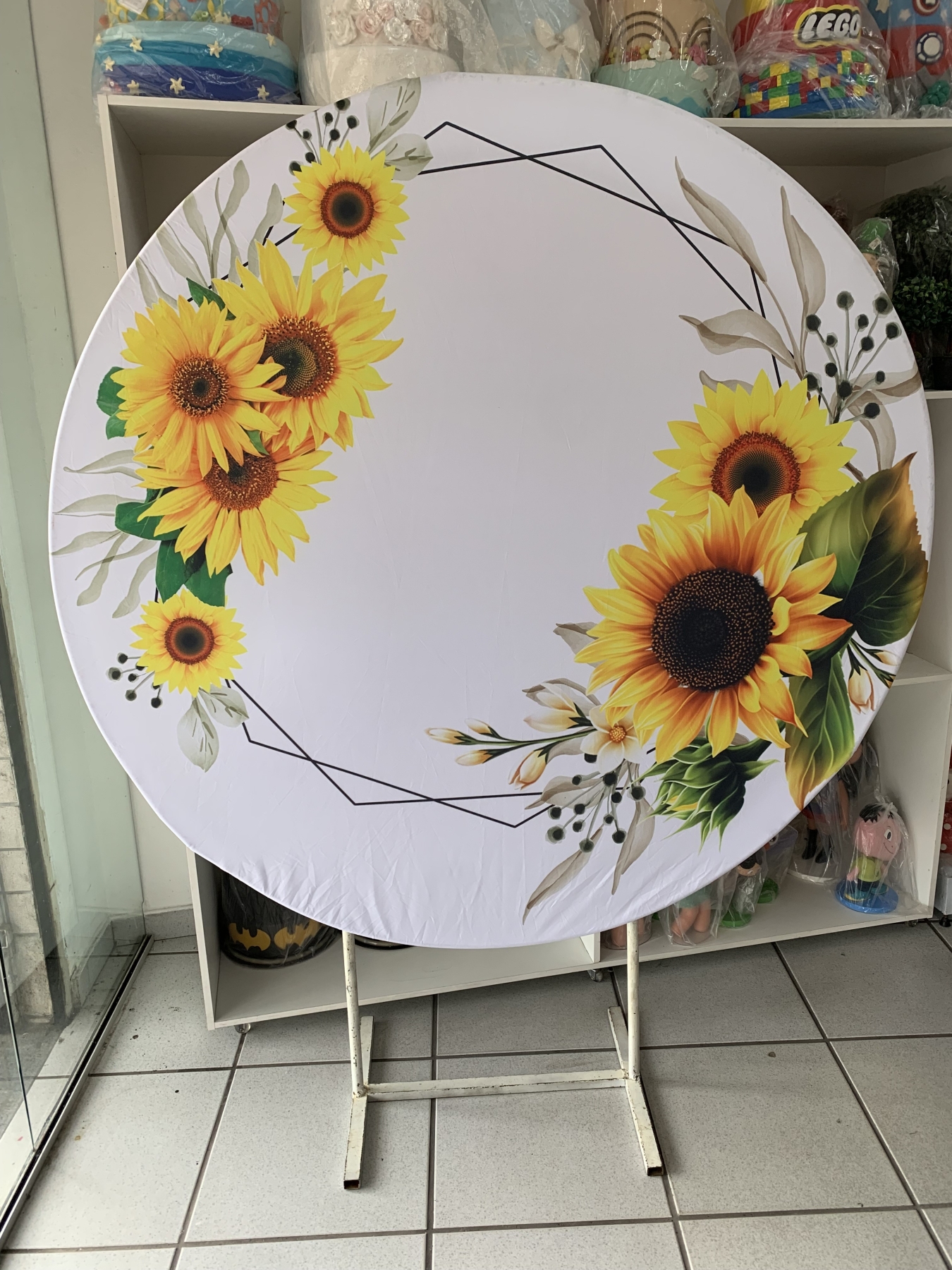Capa Painel Girassol Com Branco - Boutique festa locações 