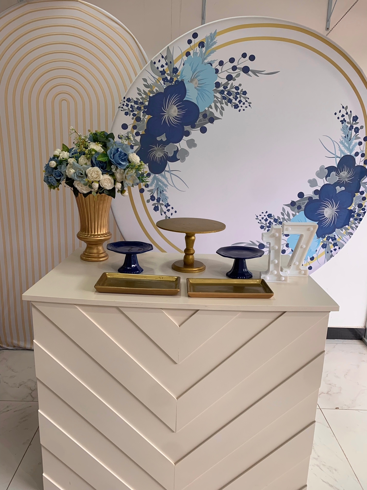 Floral Azul - Boutique festa locações 
