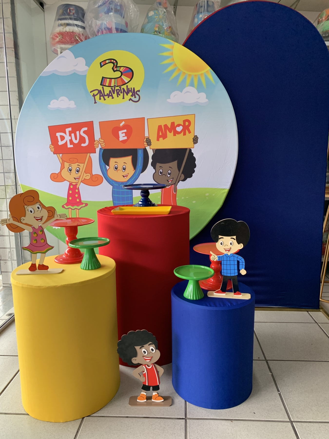 Três Palavrinhas - Boutique festa locações 