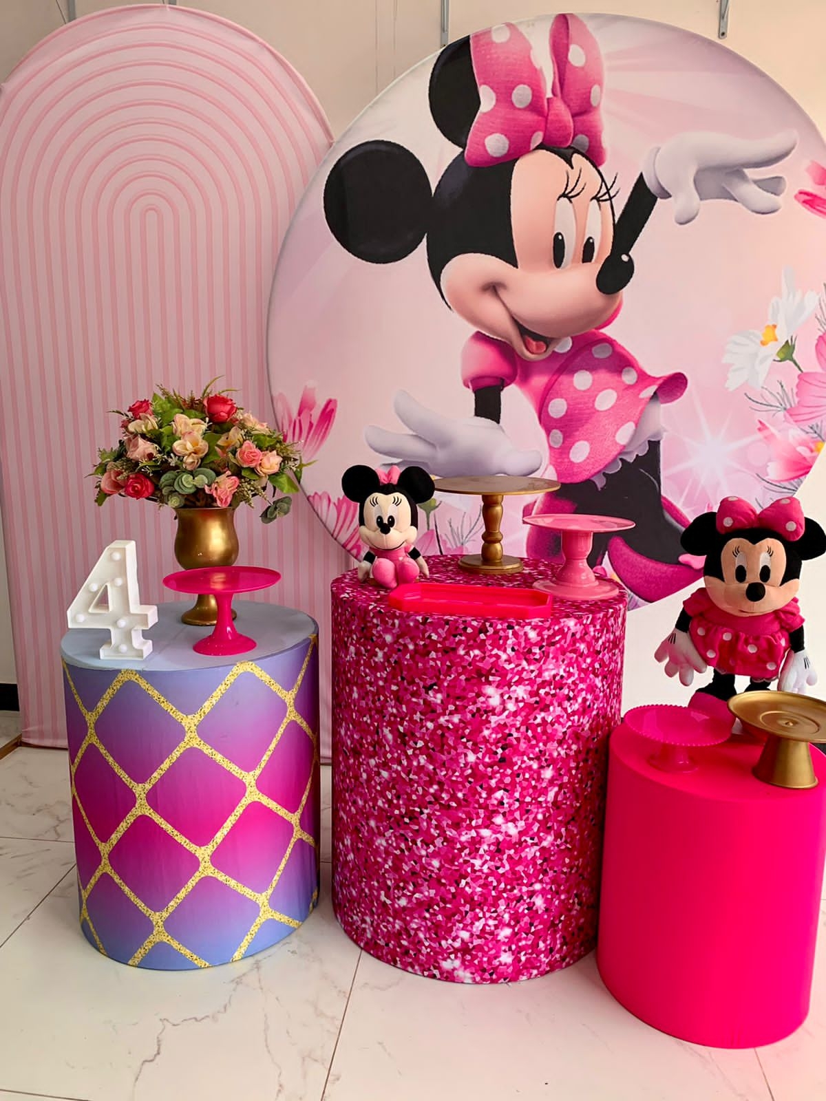 Minnie Rosa - Boutique festa locações 