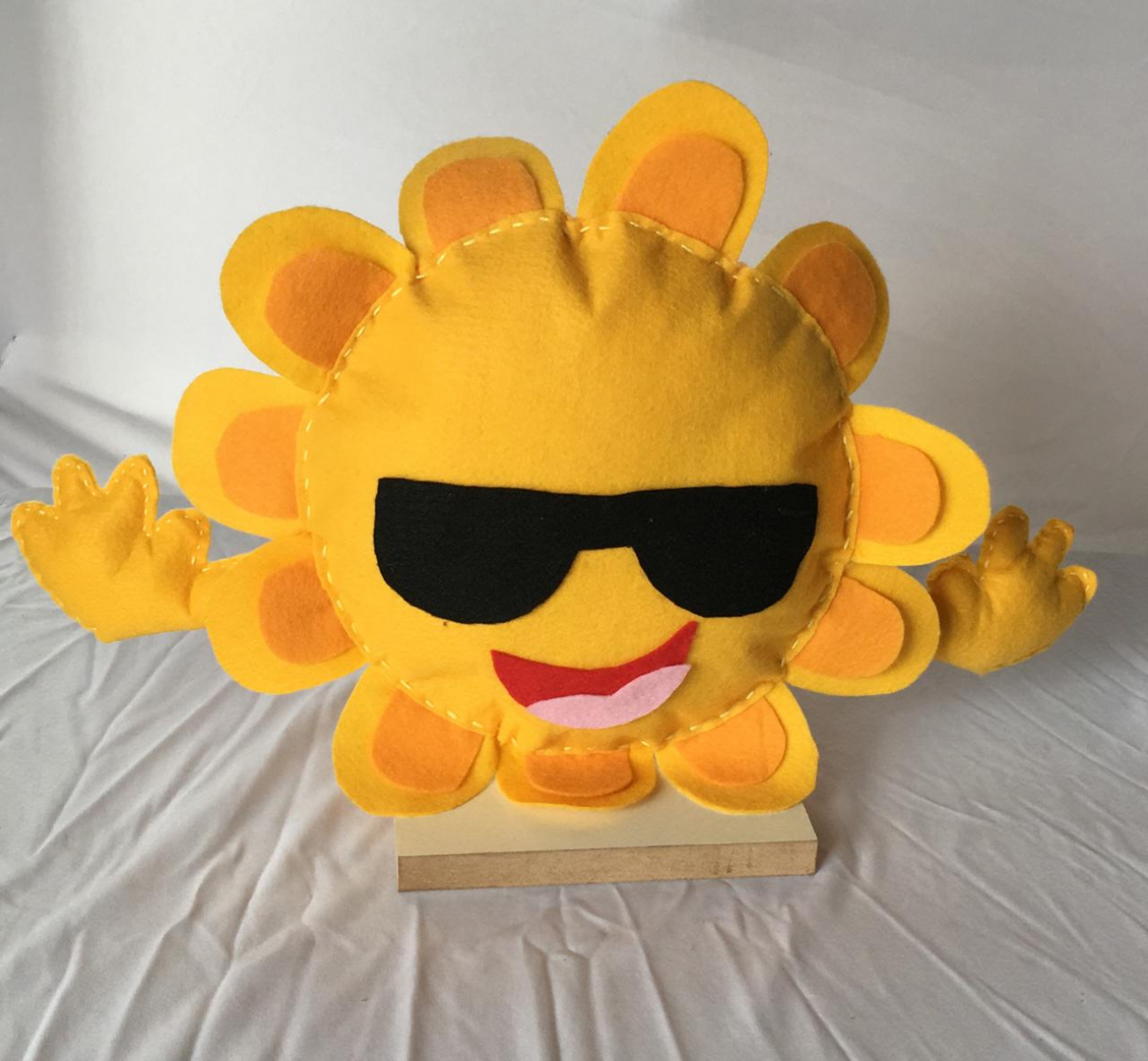 Sol C/ Óculos Mundo Bita - Boutique festa locações 