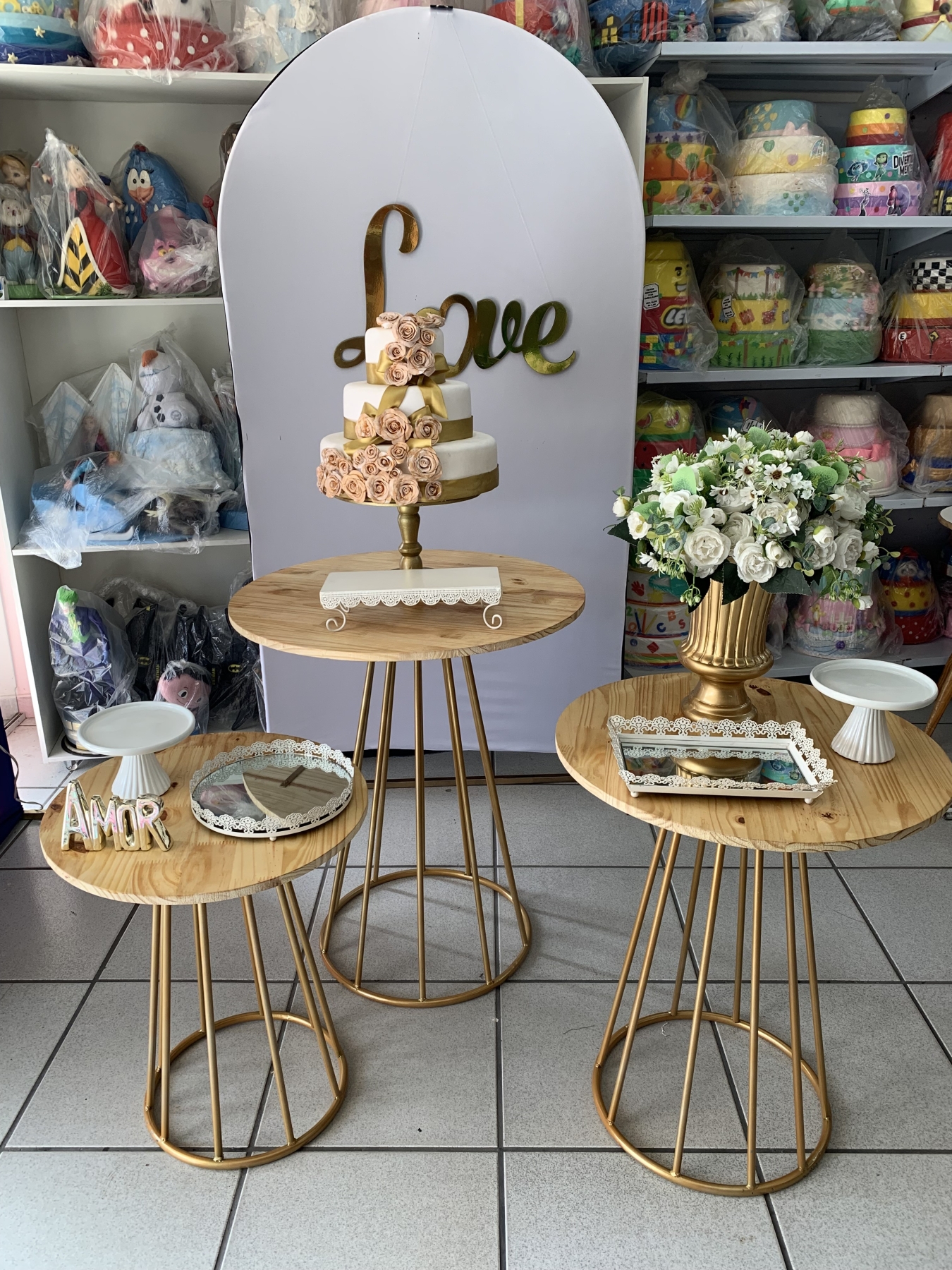 Love Branco E Dourado - Boutique festa locações 