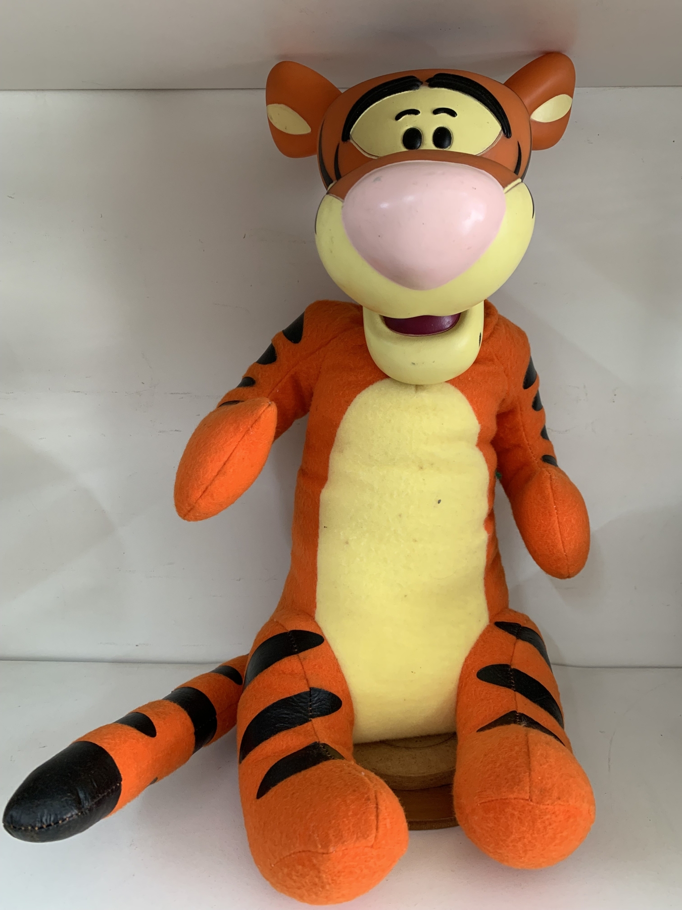 Personagem Tigre Ursinho Pooh - Boutique festa locações 