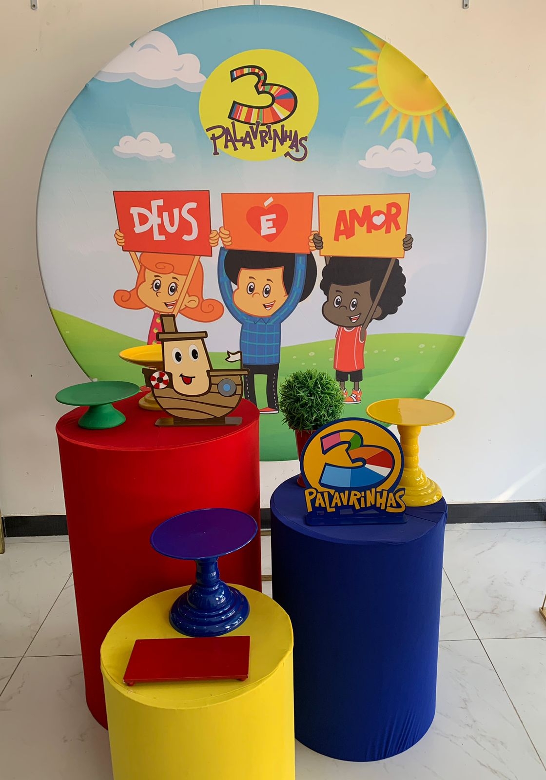 Três Palavrinhas - Boutique festa locações 
