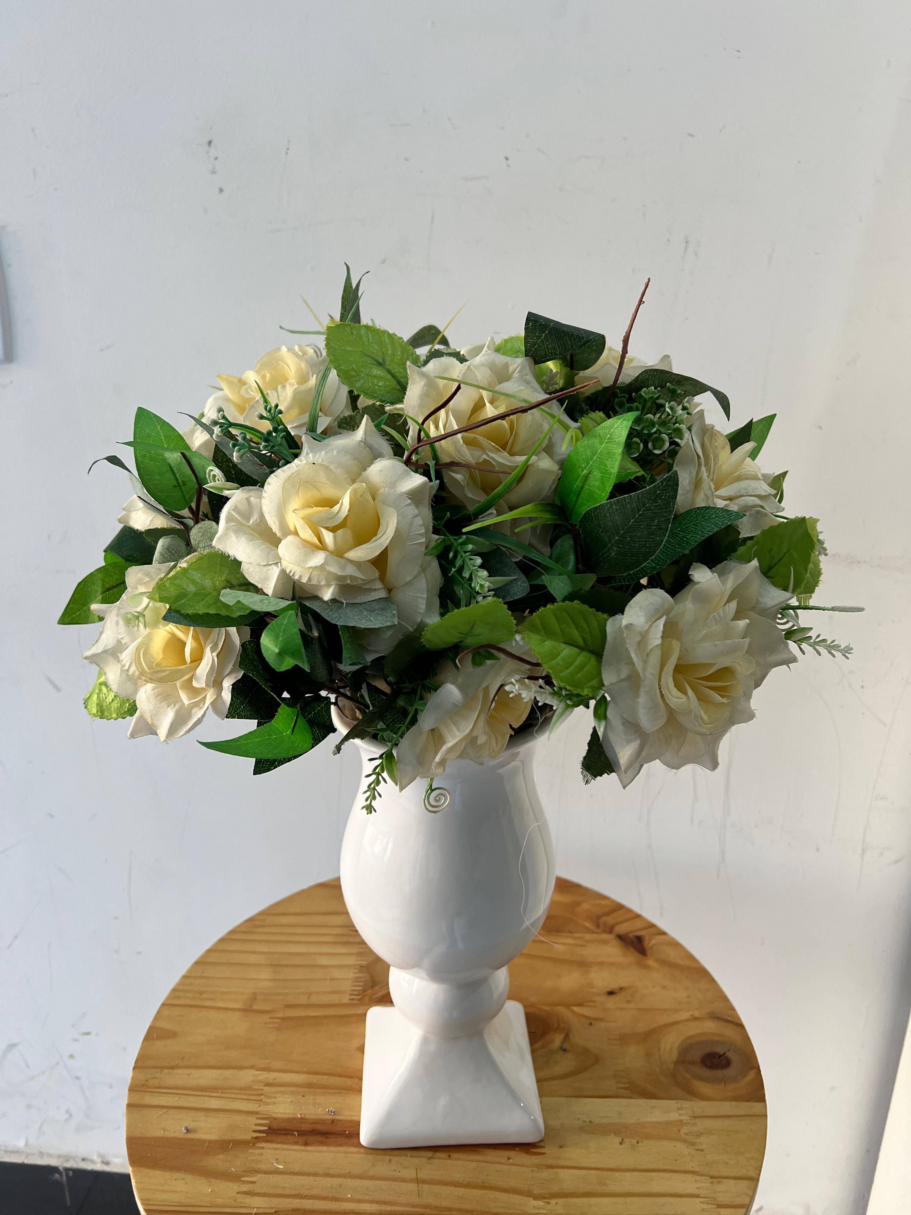 Arranjo de Flor Médio Pérola - Boutique festa locações 