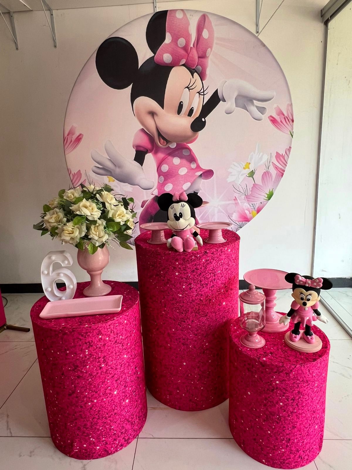 Minnie Rosa - Boutique festa locações 