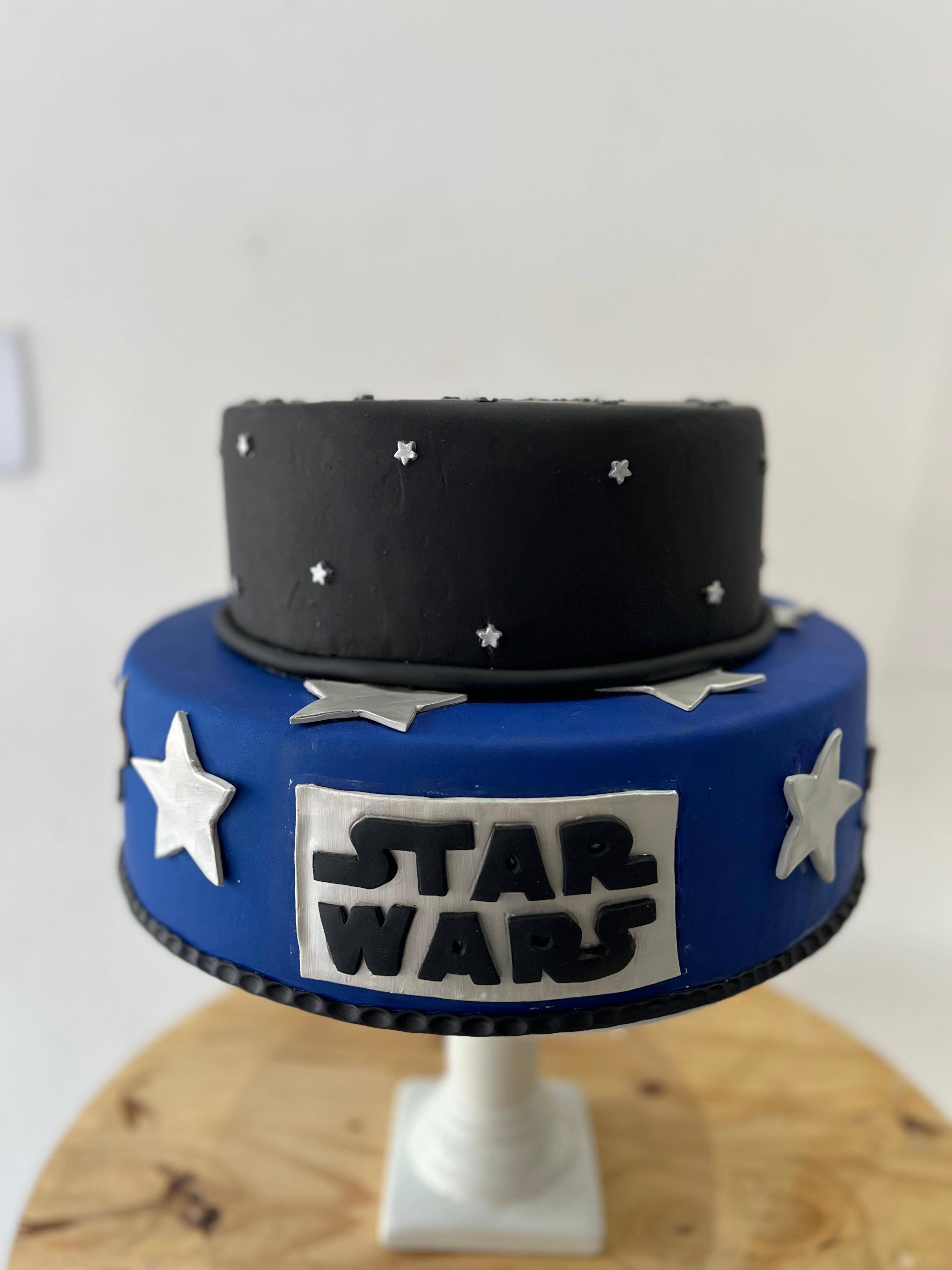 Bolo Fake  Star Wars Biscuit - Boutique festa locações 