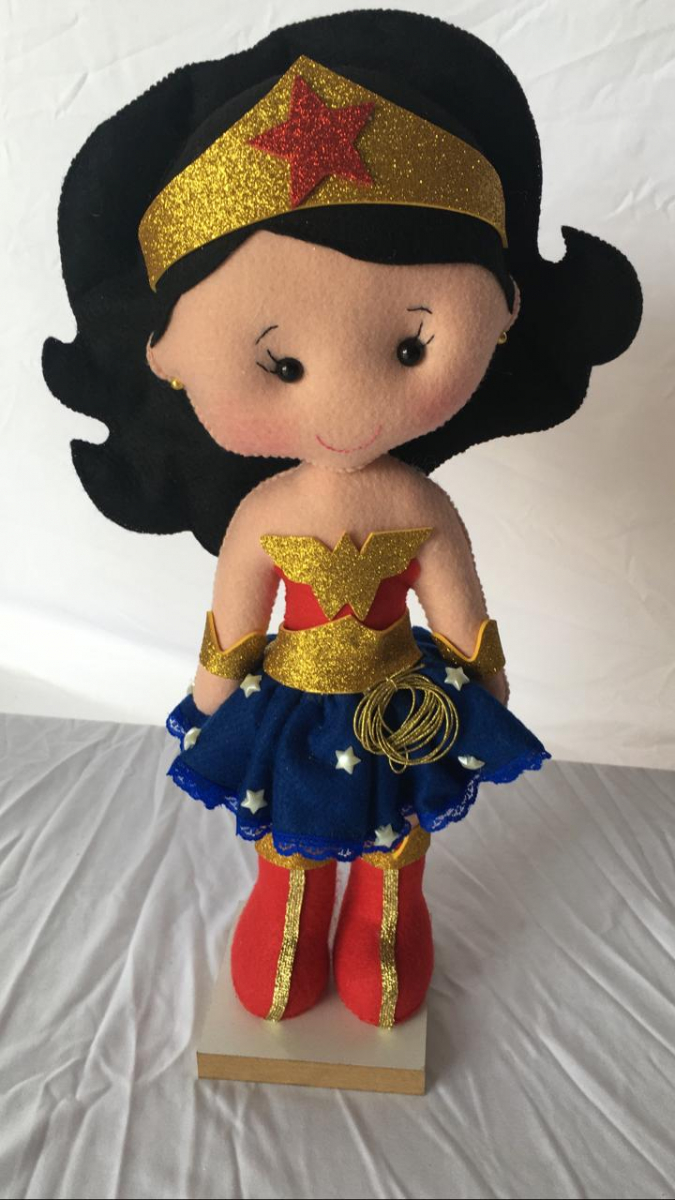 Mulher Maravilha Feltro - Boutique festa locações 