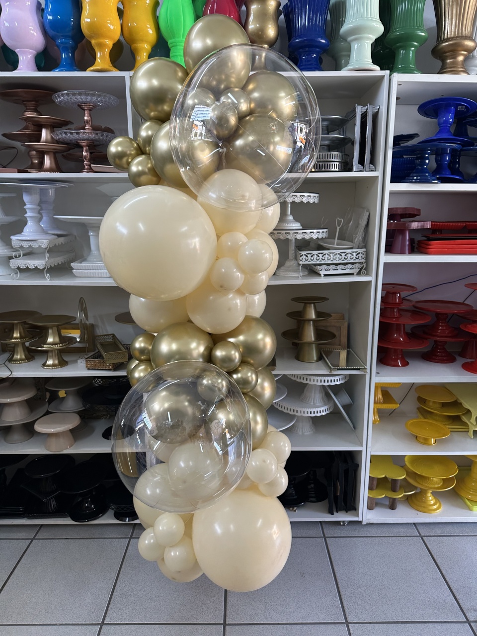 Arco de Balão 2M Delivery Desconstruído - Boutique festa locações 