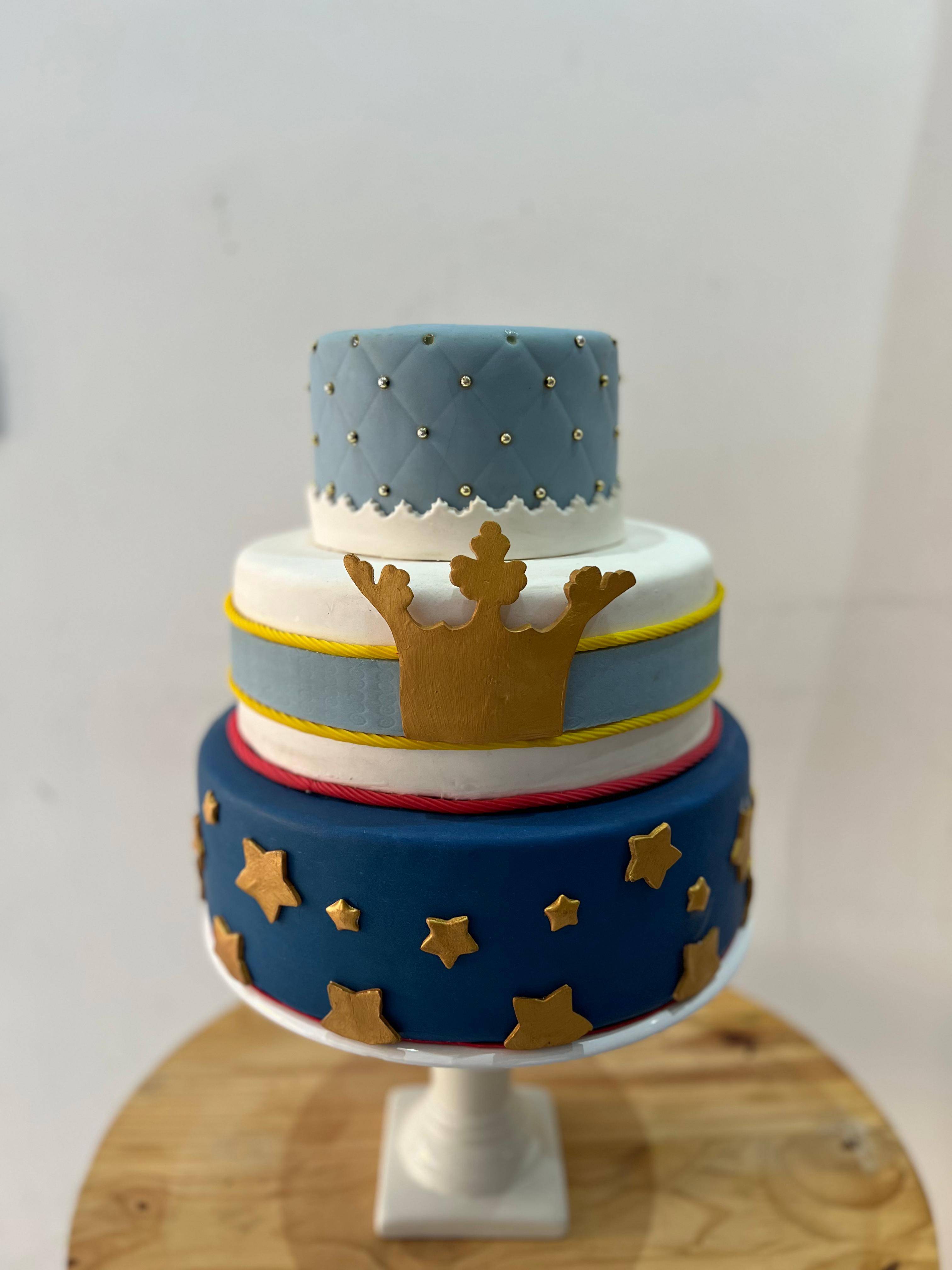 Bolo Fake Pequeno Principe Biscuit - Boutique festa locações 
