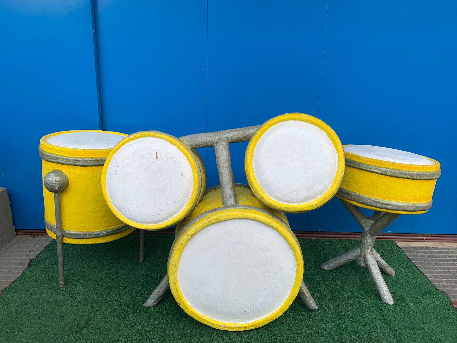 Bateria Amarela Música Fibra - Boutique festa locações 