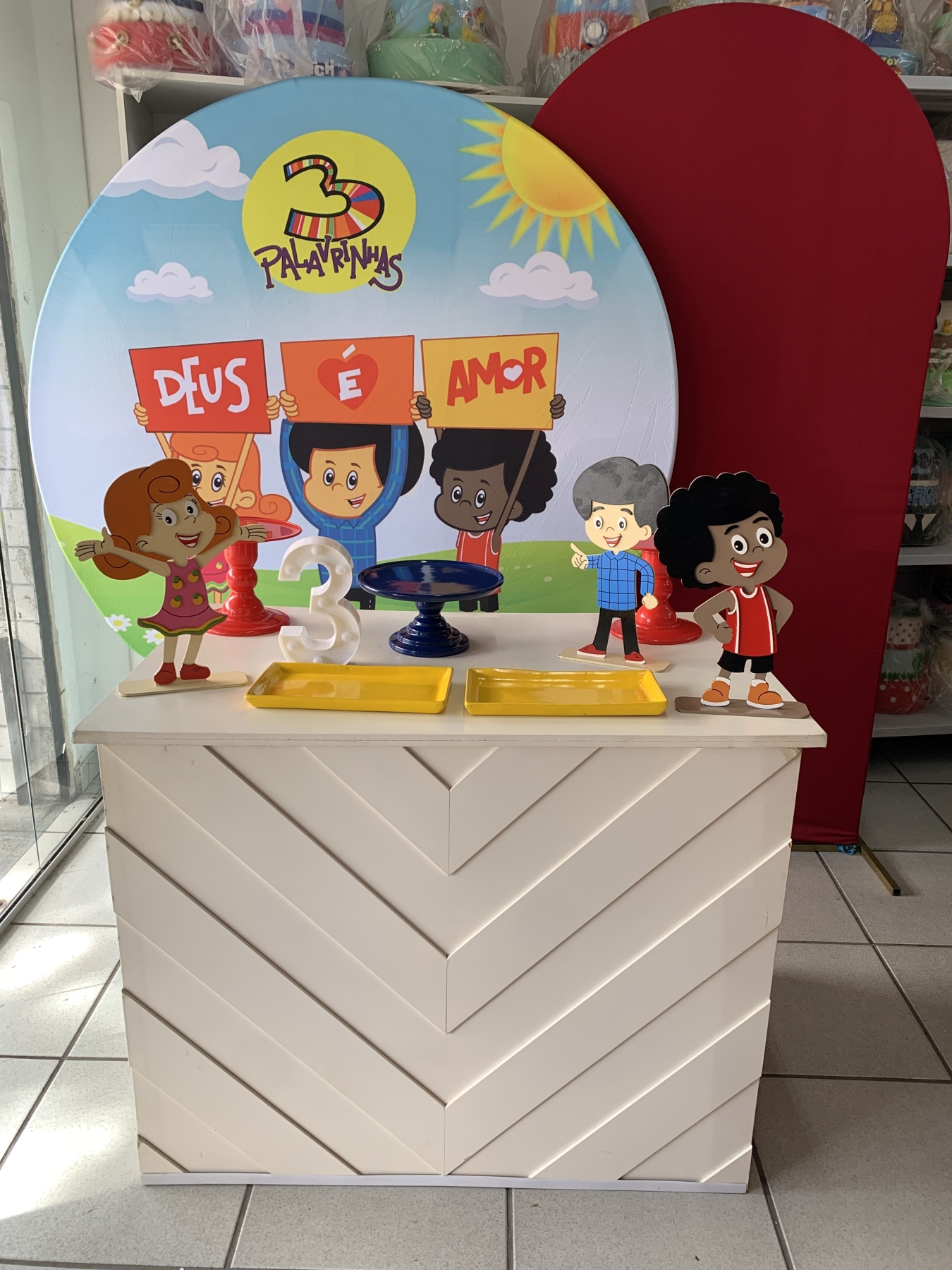 Três Palavrinhas - Boutique festa locações 