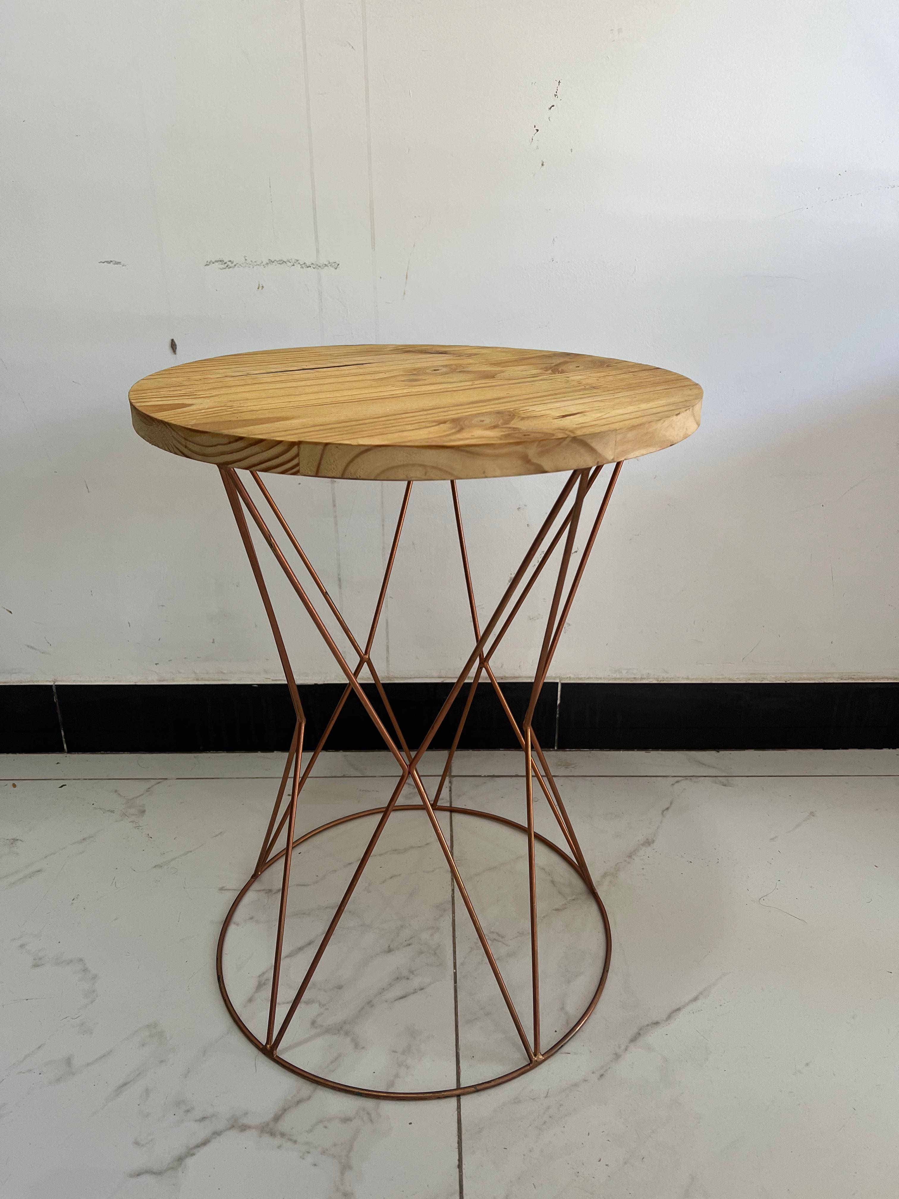 Mesa Estrela P Rose Gold (Mobiliário) - Boutique festa locações 