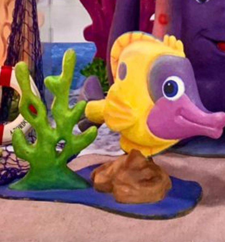 Peixe Amarelo Fibra Fundo Do Mar - Boutique festa locações 