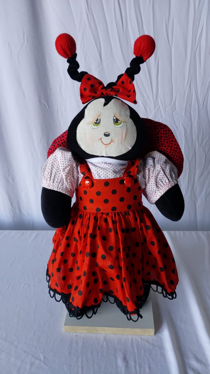 Joaninha G Com Vestido  / Jardim - Boutique festa locações 