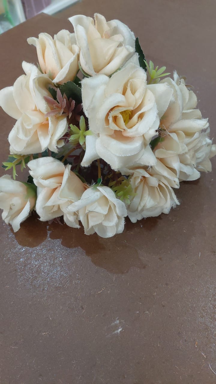 Ramo de Flores Pérola P - Boutique festa locações 