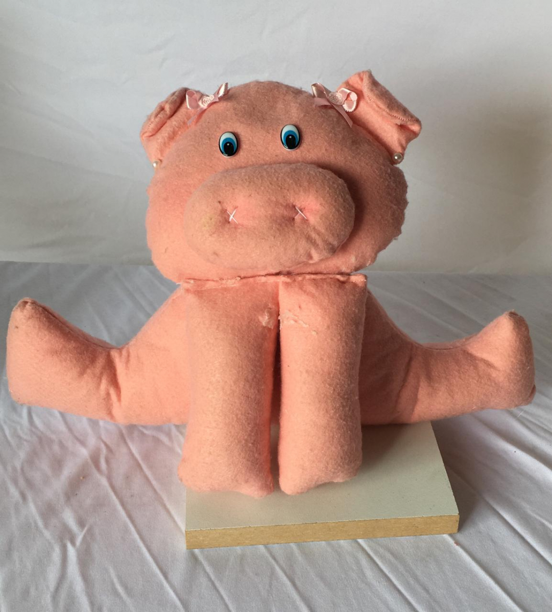 Porco C/ Laço Feltro  Fazendinha - Boutique festa locações 