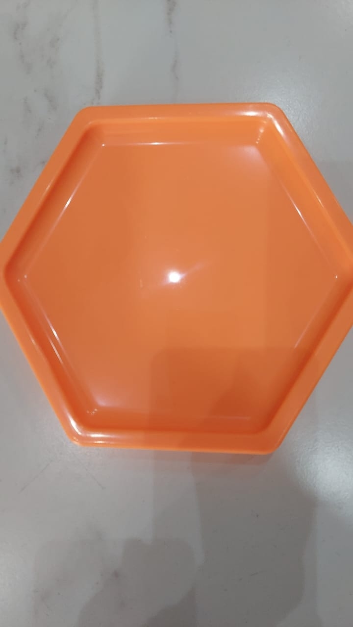 Bandeja Laranja Plástica - Boutique festa locações 