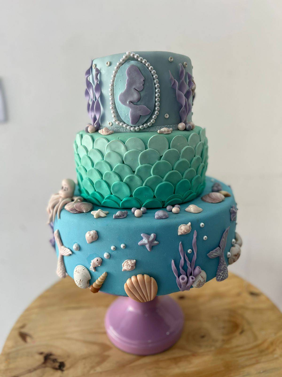 Bolo Fake  Pequena Sereia Biscuit Ariel - Boutique festa locações 
