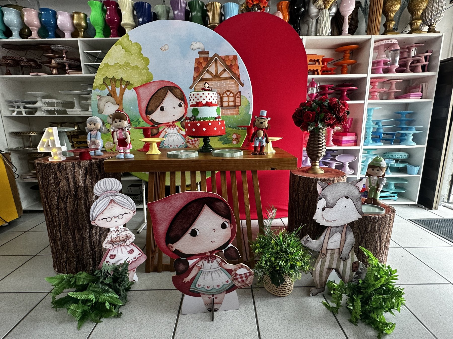 Chapeuzinho Vermelho - Boutique festa locações 