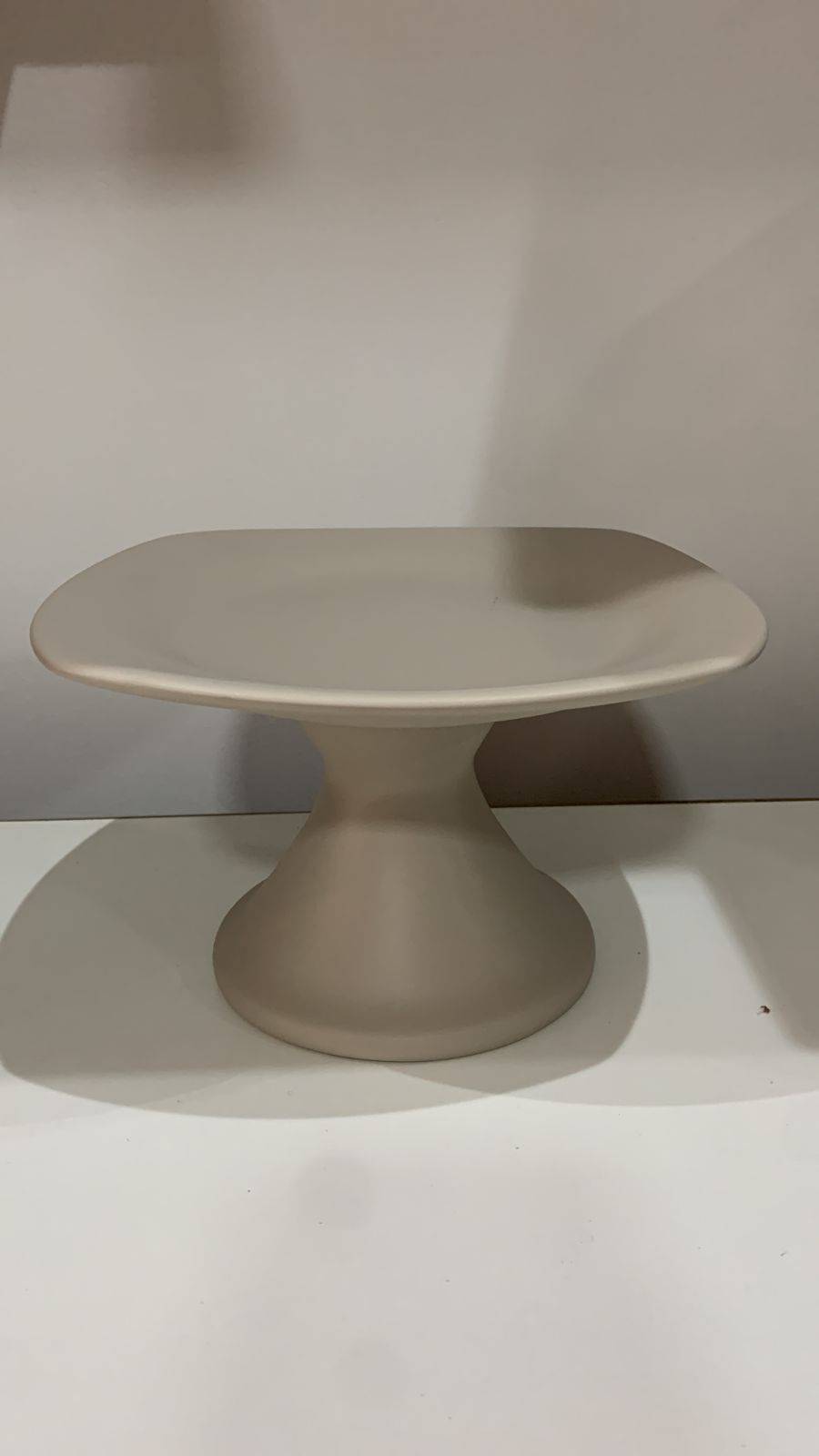 Bandeja Nude P Porcelana Chanfrada - Boutique festa locações 