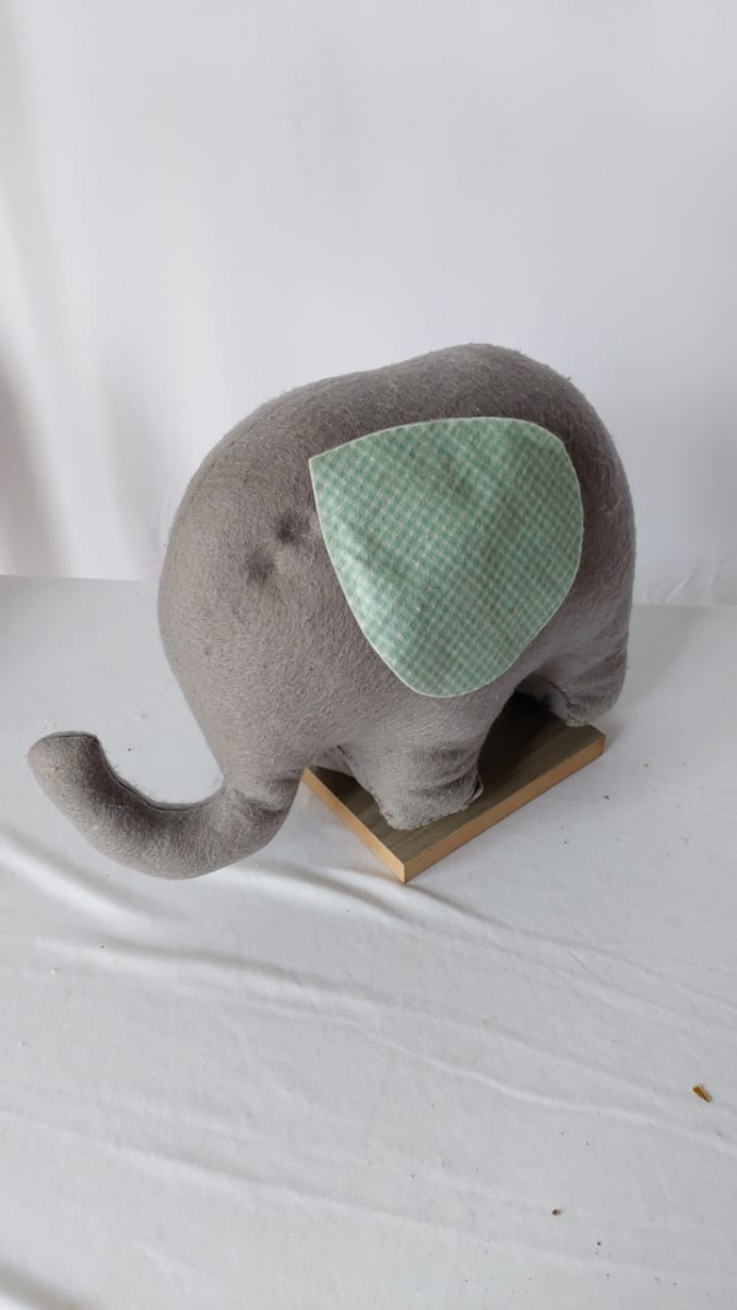 Elefante Feltro G Verde - Boutique festa locações 