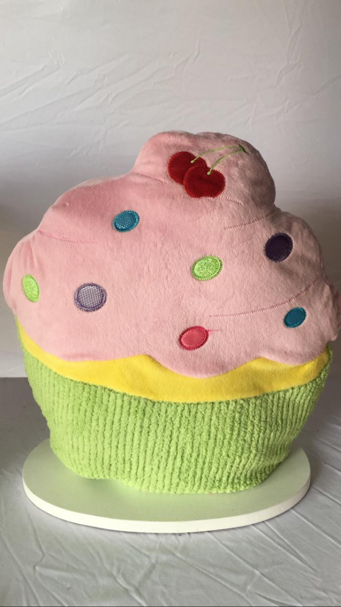 Cupcake Pelúcia Confeitaria - Boutique festa locações 