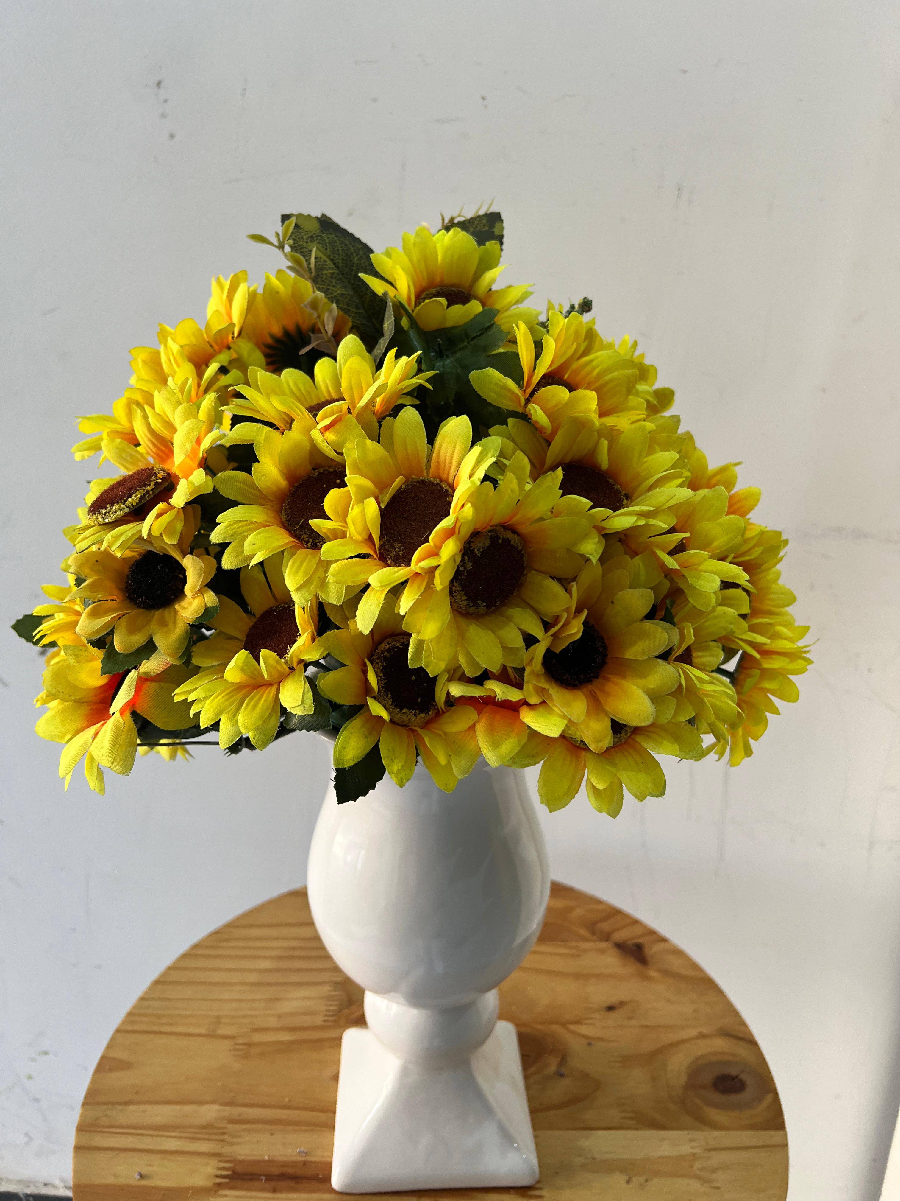 Arranjo de Flor Médio Girassol - Boutique festa locações 