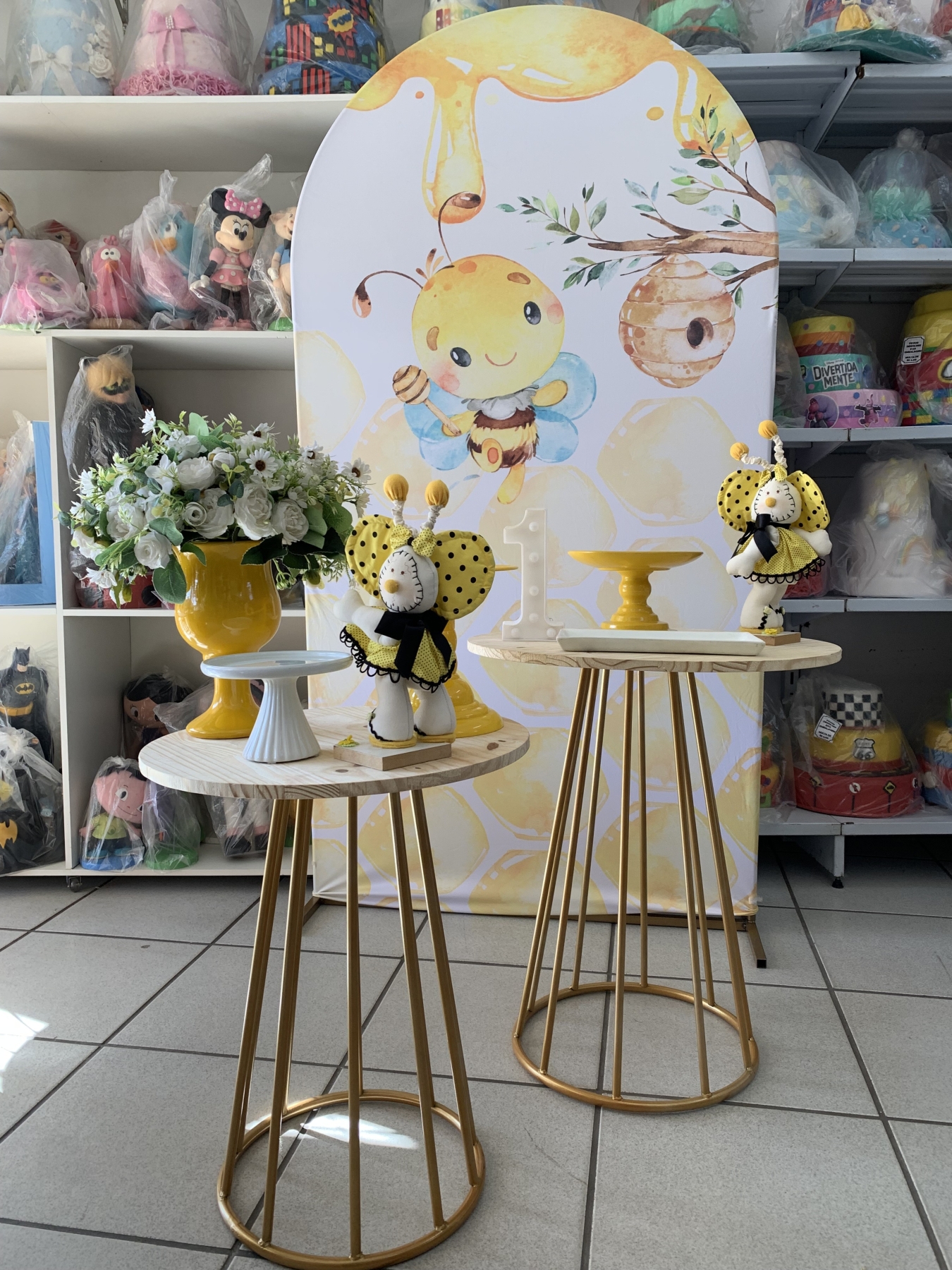 Abelhinha - Boutique festa locações 