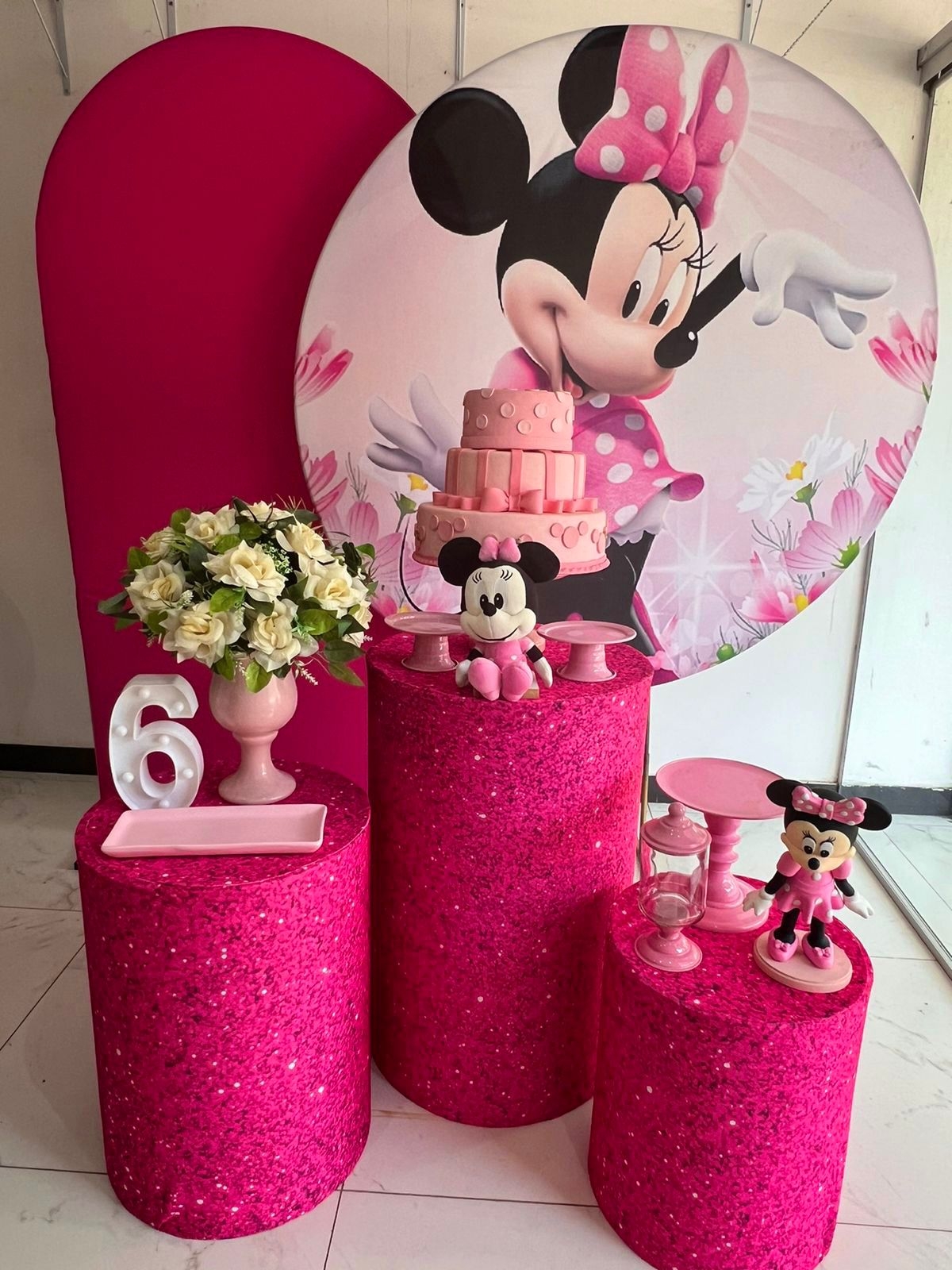 Minnie Rosa - Boutique festa locações 