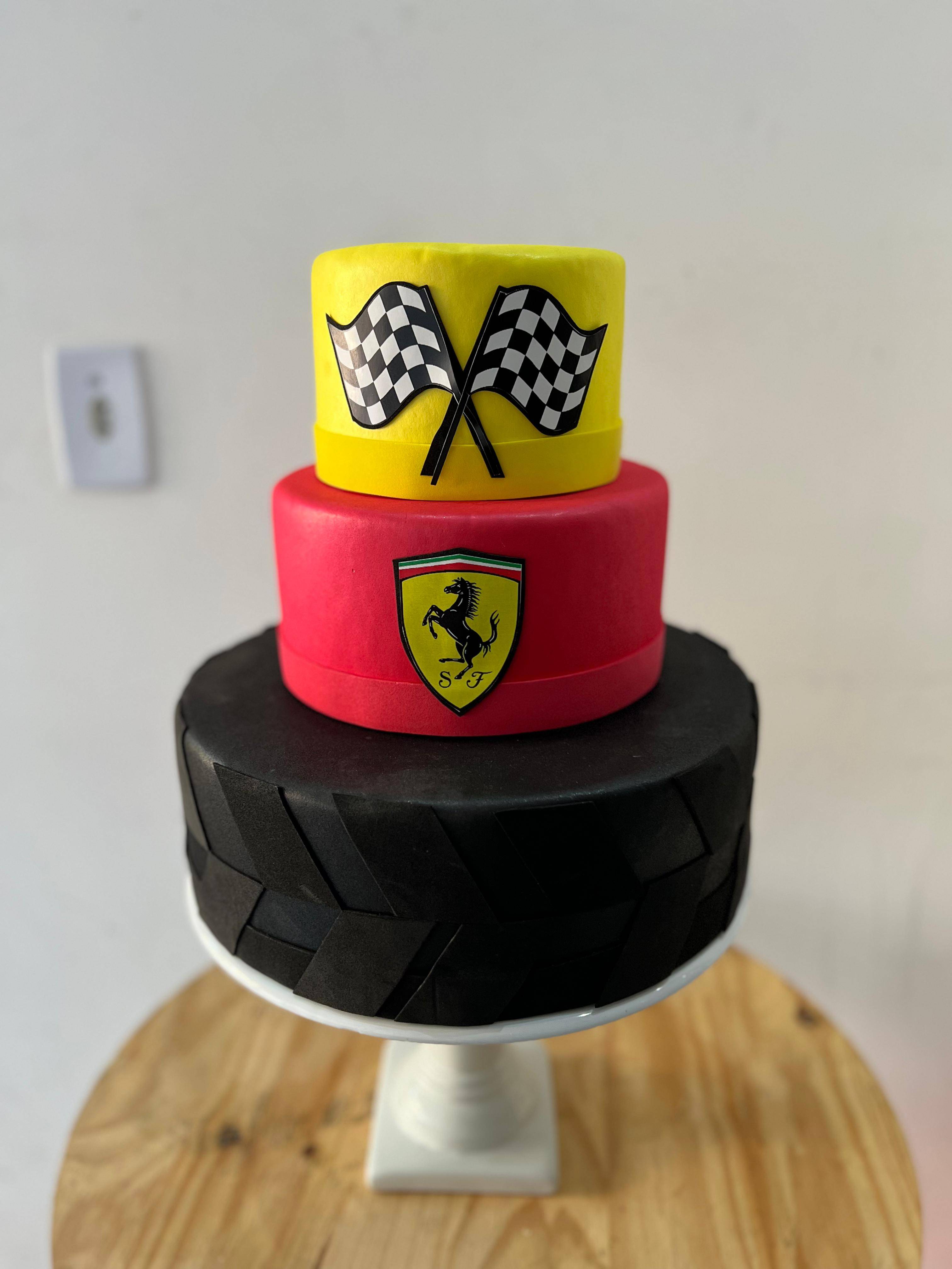 Bolo Fake  Formula 1 Eva - Boutique festa locações 