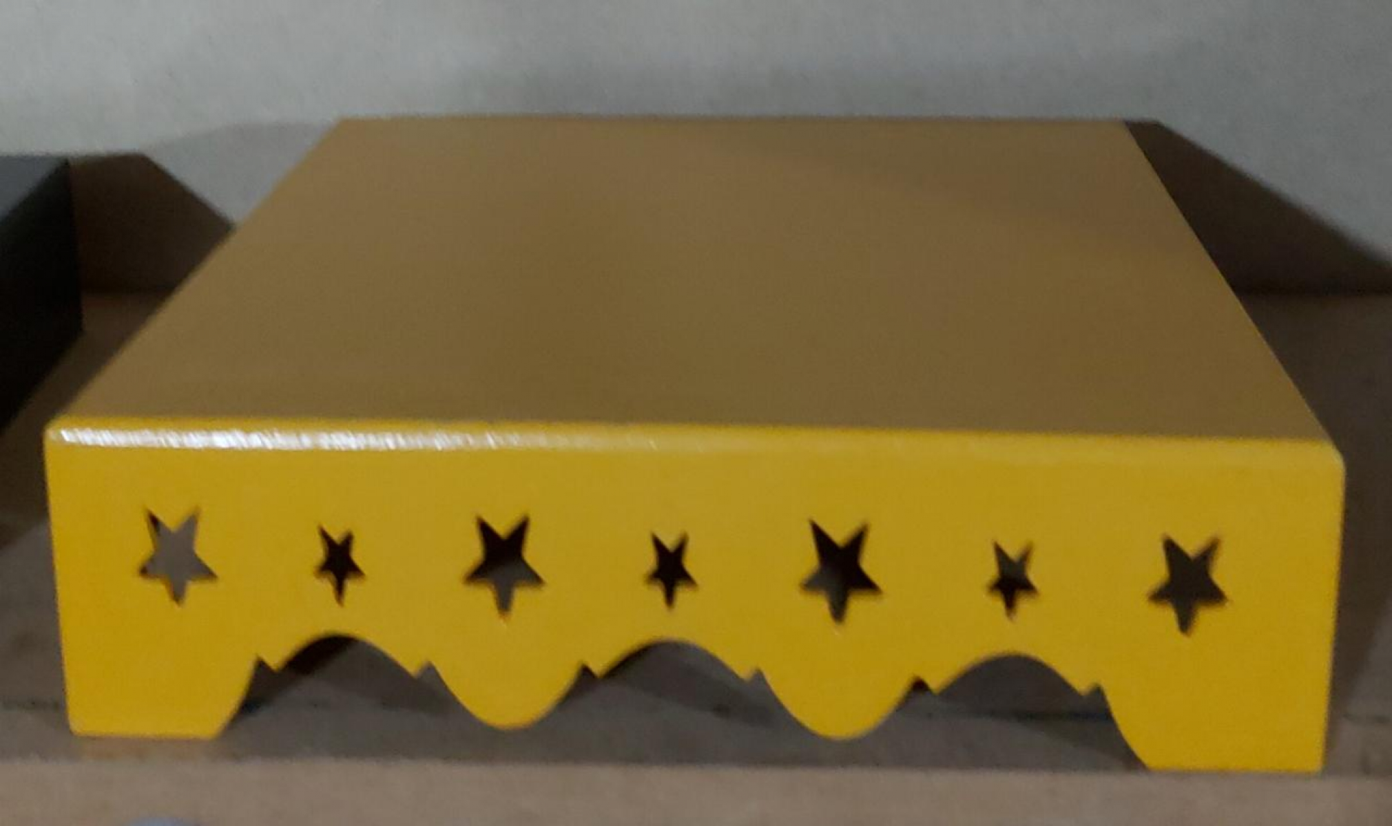 Bandeja  Amarela Com Estrela Mdf - Boutique festa locações 