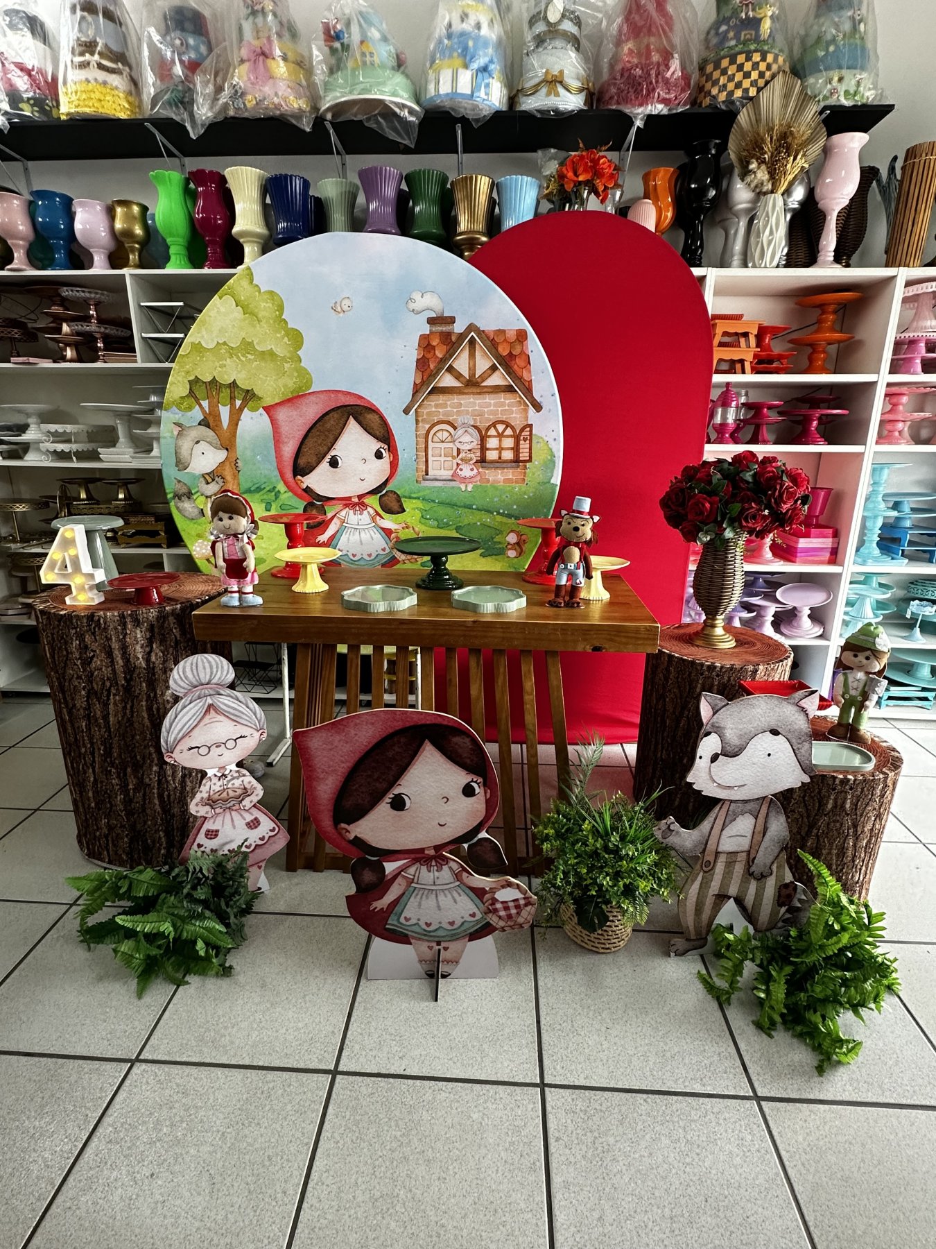 Chapeuzinho Vermelho - Boutique festa locações 