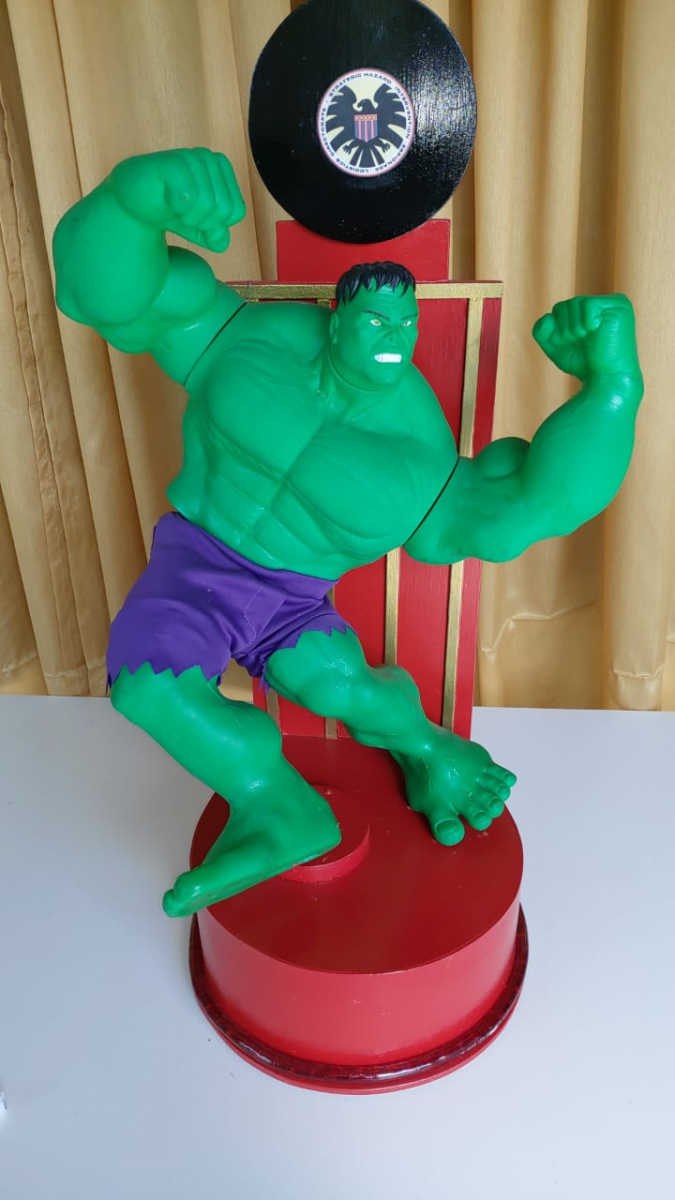 Boneco Hulk Grande  Herois_ Vingadores - Boutique festa locações 
