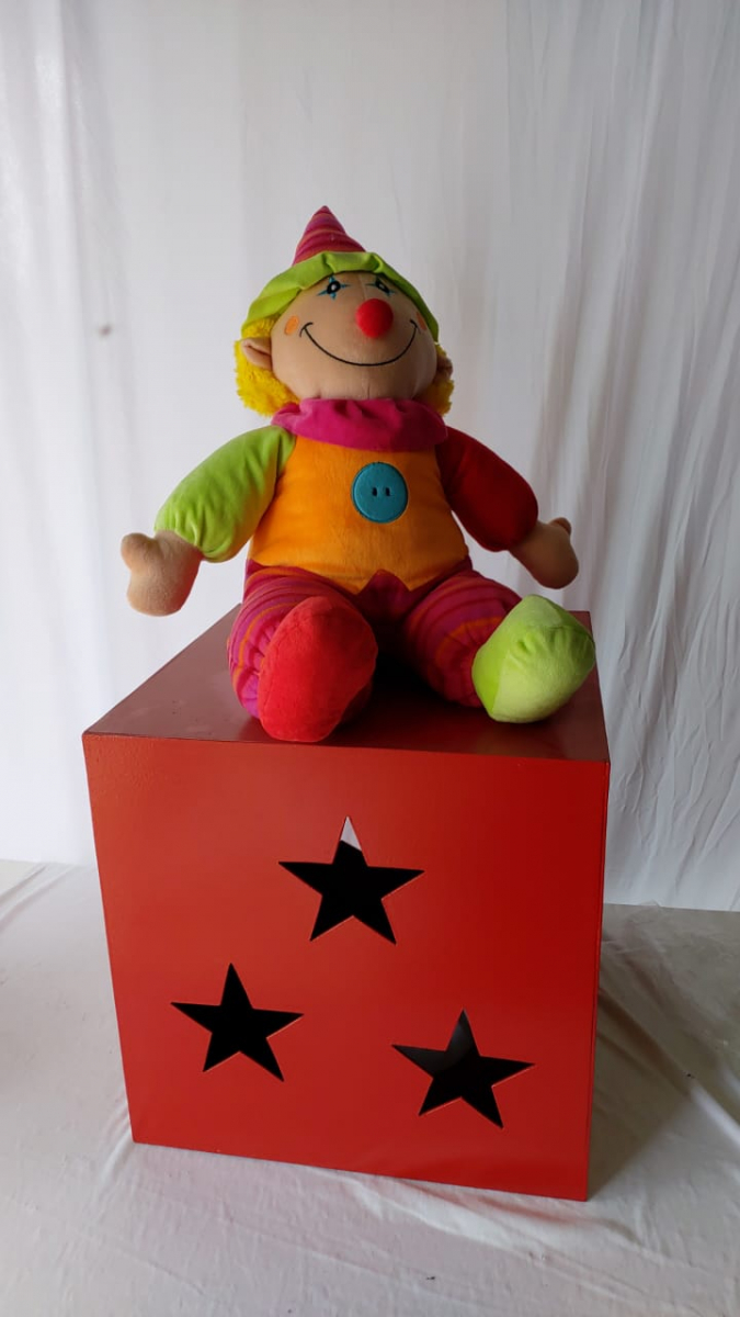 Palhaço No Cubo  Circo - Boutique festa locações 