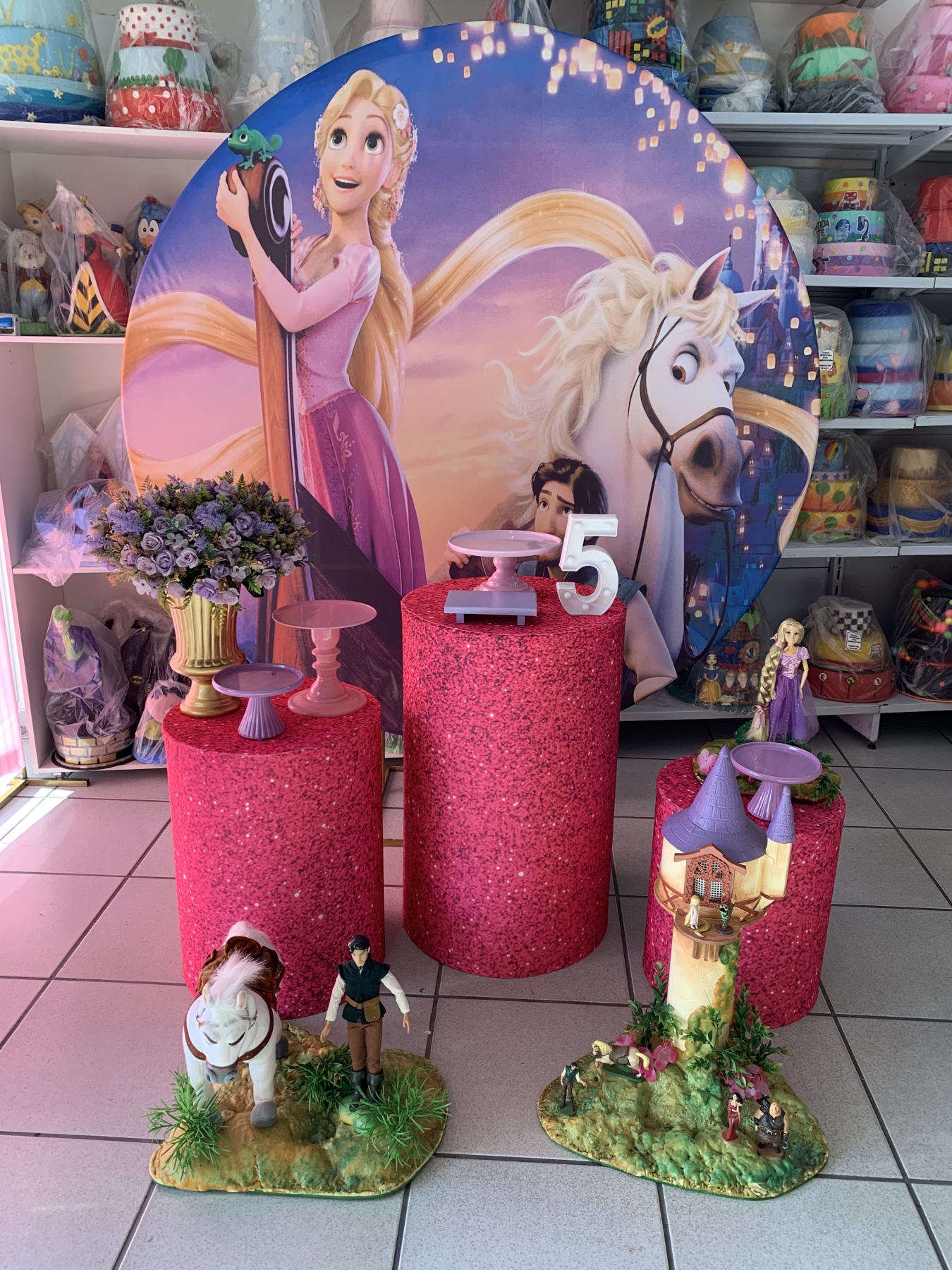 Enrolados Rapunzel - Boutique festa locações 